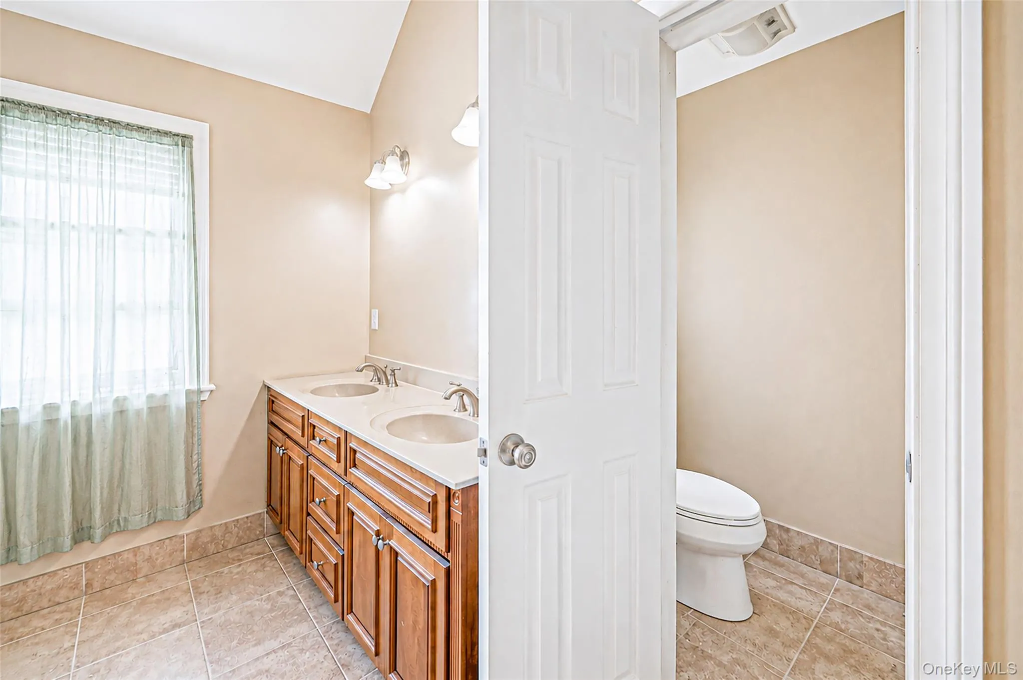 143 Meadow Path, Riverhead, NY, 4 Bedrooms Bedrooms, 15 Rooms Rooms,3 BathroomsBathrooms,Residential,For Rent,Meadow,0,1038904 143 Meadow Path, Riverhead, NY, 4 Bedrooms Bedrooms, 15 Rooms Rooms,3 BathroomsBathrooms,Residential,For Rent,Meadow,0,1038904