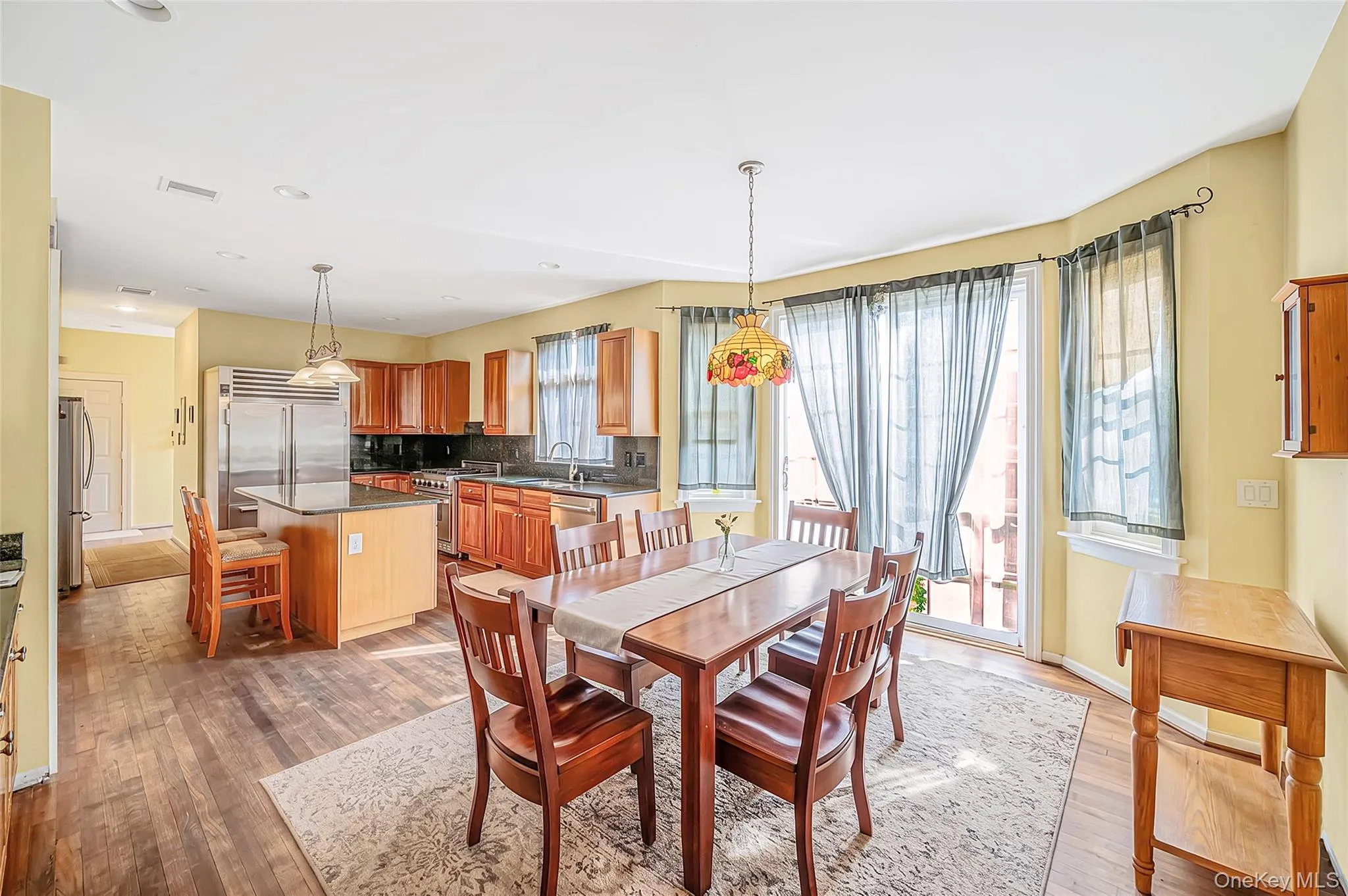 143 Meadow Path, Riverhead, NY, 4 Bedrooms Bedrooms, 15 Rooms Rooms,3 BathroomsBathrooms,Residential,For Rent,Meadow,0,1038904 143 Meadow Path, Riverhead, NY, 4 Bedrooms Bedrooms, 15 Rooms Rooms,3 BathroomsBathrooms,Residential,For Rent,Meadow,0,1038904