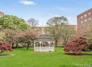 220 Pelham Road, New Rochelle, NY, 2 Bedrooms Bedrooms, 5 Rooms Rooms,1 BathroomBathrooms,Residential Lease,For Rent,Pelham,0,1038908 220 Pelham Road, New Rochelle, NY, 2 Bedrooms Bedrooms, 5 Rooms Rooms,1 BathroomBathrooms,Residential Lease,For Rent,Pelham,0,1038908