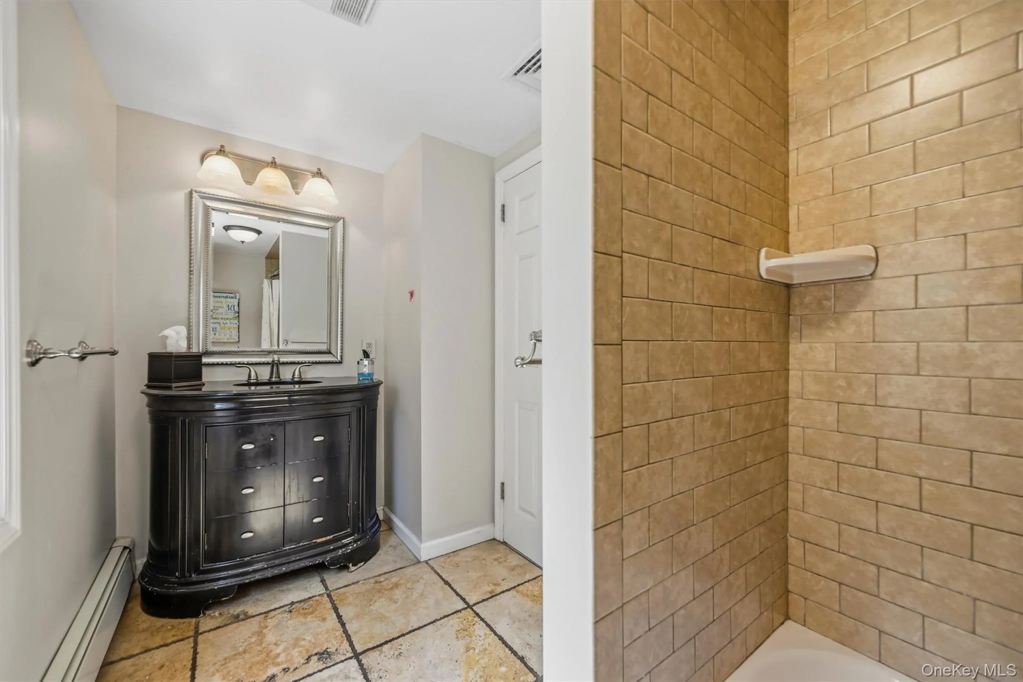 3 Kevin Drive, Ramapo, NY, 4 Bedrooms Bedrooms, 13 Rooms Rooms,2 BathroomsBathrooms,Residential,For Rent,Kevin,0,1038910 3 Kevin Drive, Ramapo, NY, 4 Bedrooms Bedrooms, 13 Rooms Rooms,2 BathroomsBathrooms,Residential,For Rent,Kevin,0,1038910