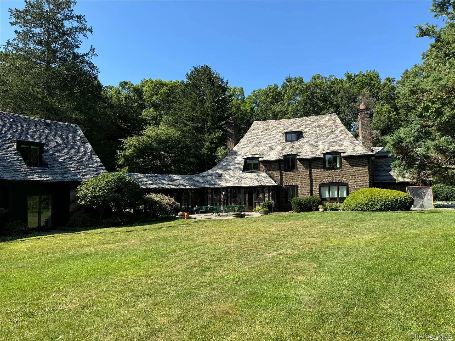 8 Valley Road Road, Oyster Bay, NY, 4 Bedrooms Bedrooms, 9 Rooms Rooms,3 BathroomsBathrooms,Residential Lease,For Rent,Valley Road,0,1038915 8 Valley Road Road, Oyster Bay, NY, 4 Bedrooms Bedrooms, 9 Rooms Rooms,3 BathroomsBathrooms,Residential Lease,For Rent,Valley Road,0,1038915