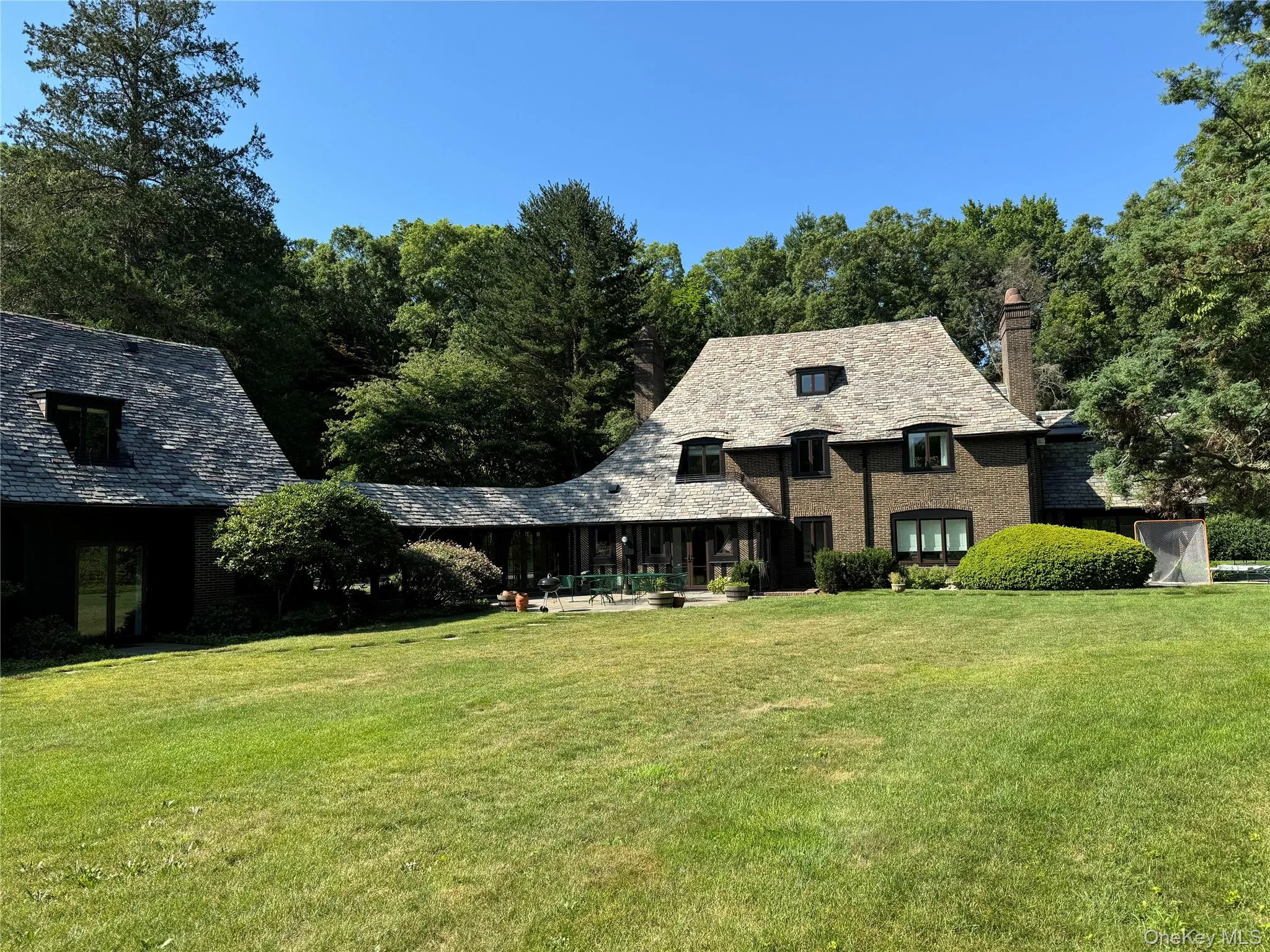 8 Valley Road Road, Oyster Bay, NY, 4 Bedrooms Bedrooms, 9 Rooms Rooms,3 BathroomsBathrooms,Residential Lease,For Rent,Valley Road,0,1038915 8 Valley Road Road, Oyster Bay, NY, 4 Bedrooms Bedrooms, 9 Rooms Rooms,3 BathroomsBathrooms,Residential Lease,For Rent,Valley Road,0,1038915