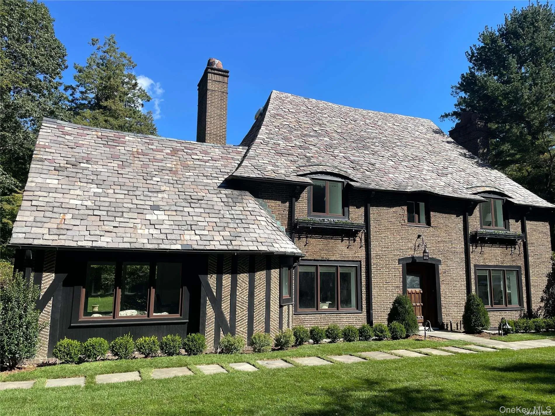 8 Valley Road Road, Oyster Bay, NY, 4 Bedrooms Bedrooms, 9 Rooms Rooms,3 BathroomsBathrooms,Residential Lease,For Rent,Valley Road,0,1038915 8 Valley Road Road, Oyster Bay, NY, 4 Bedrooms Bedrooms, 9 Rooms Rooms,3 BathroomsBathrooms,Residential Lease,For Rent,Valley Road,0,1038915
