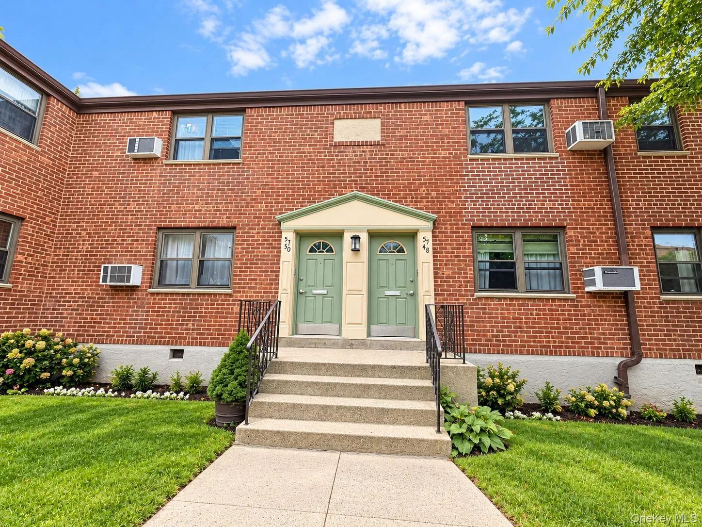 57-48 246th Crescent, New York, NY, 2 Bedrooms Bedrooms, 4 Rooms Rooms,1 BathroomBathrooms,Residential,For Rent,246th,0,1038921 57-48 246th Crescent, New York, NY, 2 Bedrooms Bedrooms, 4 Rooms Rooms,1 BathroomBathrooms,Residential,For Rent,246th,0,1038921
