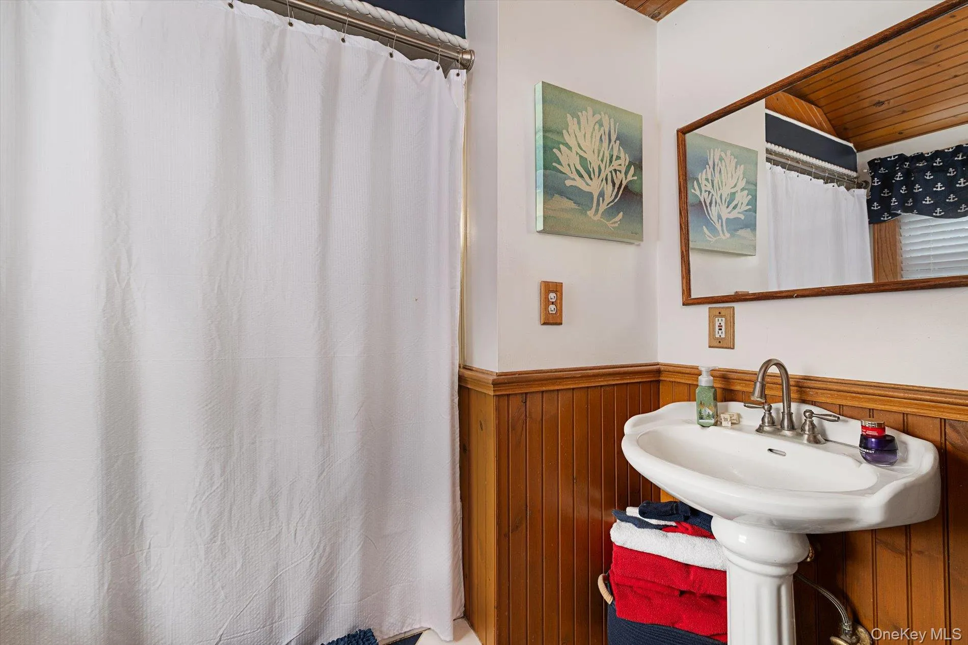 2563 Milburn Avenue, Hempstead, NY, 3 Bedrooms Bedrooms, 7 Rooms Rooms,2 BathroomsBathrooms,Residential,For Rent,Milburn,0,1038922 2563 Milburn Avenue, Hempstead, NY, 3 Bedrooms Bedrooms, 7 Rooms Rooms,2 BathroomsBathrooms,Residential,For Rent,Milburn,0,1038922