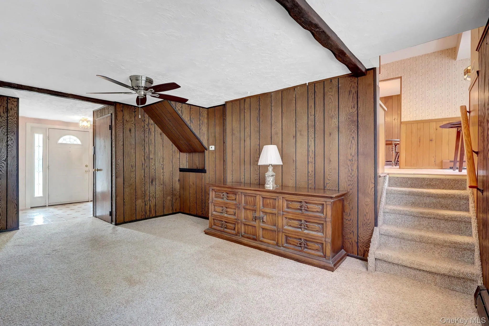 14 Poppy Drive, Oyster Bay, NY, 4 Bedrooms Bedrooms, 8 Rooms Rooms,1 BathroomBathrooms,Residential,For Rent,Poppy,0,1038923 14 Poppy Drive, Oyster Bay, NY, 4 Bedrooms Bedrooms, 8 Rooms Rooms,1 BathroomBathrooms,Residential,For Rent,Poppy,0,1038923