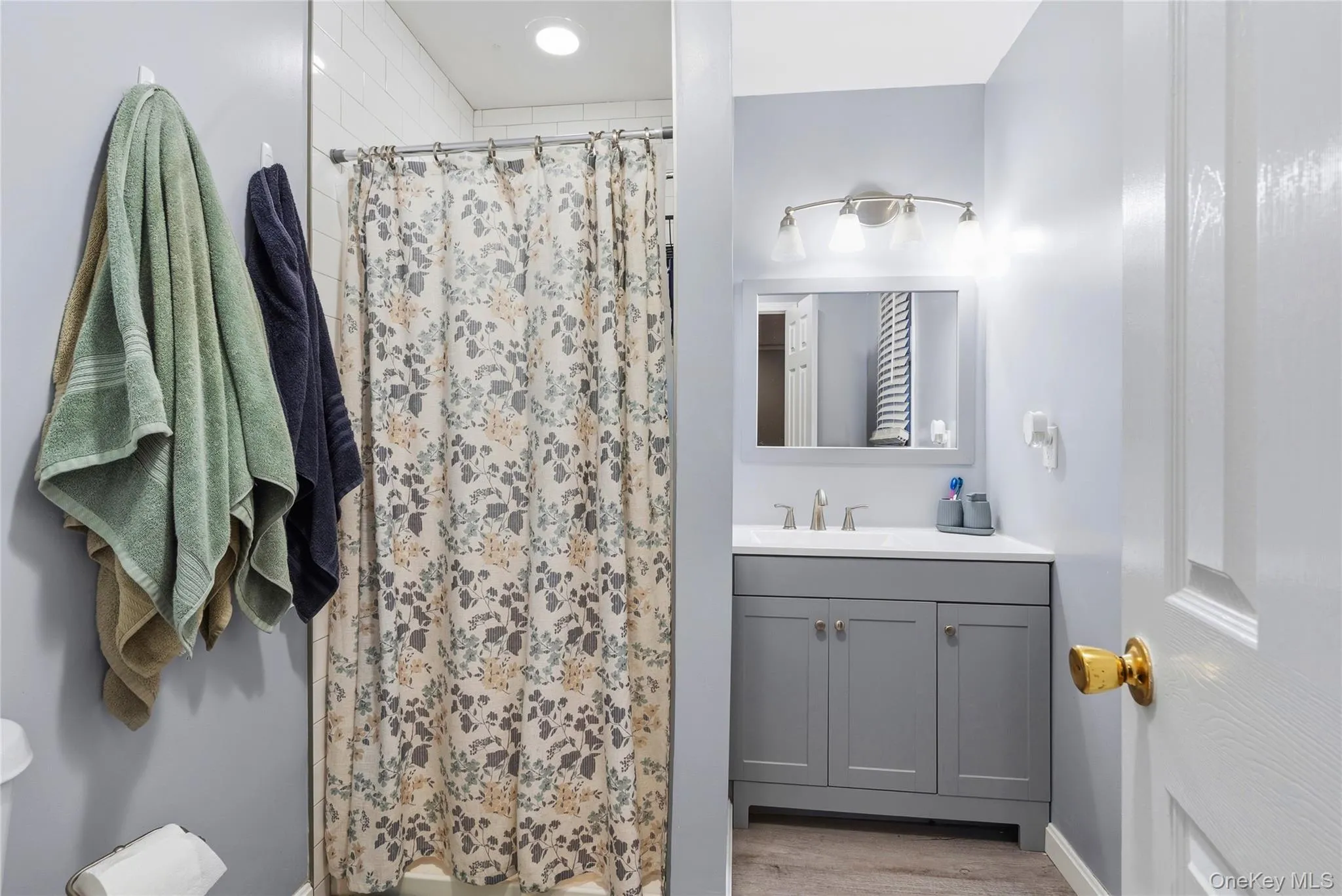 15 Guernsey Drive, New Windsor, NY, 4 Bedrooms Bedrooms, 9 Rooms Rooms,2 BathroomsBathrooms,Residential,For Rent,Guernsey,0,1038925 15 Guernsey Drive, New Windsor, NY, 4 Bedrooms Bedrooms, 9 Rooms Rooms,2 BathroomsBathrooms,Residential,For Rent,Guernsey,0,1038925
