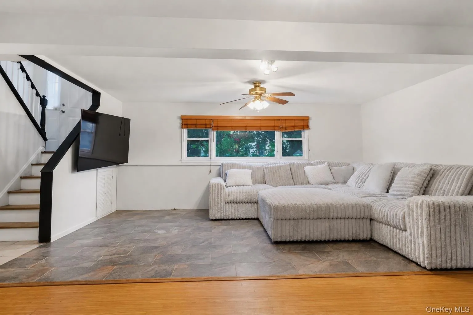 15 Guernsey Drive, New Windsor, NY, 4 Bedrooms Bedrooms, 9 Rooms Rooms,2 BathroomsBathrooms,Residential,For Rent,Guernsey,0,1038925 15 Guernsey Drive, New Windsor, NY, 4 Bedrooms Bedrooms, 9 Rooms Rooms,2 BathroomsBathrooms,Residential,For Rent,Guernsey,0,1038925