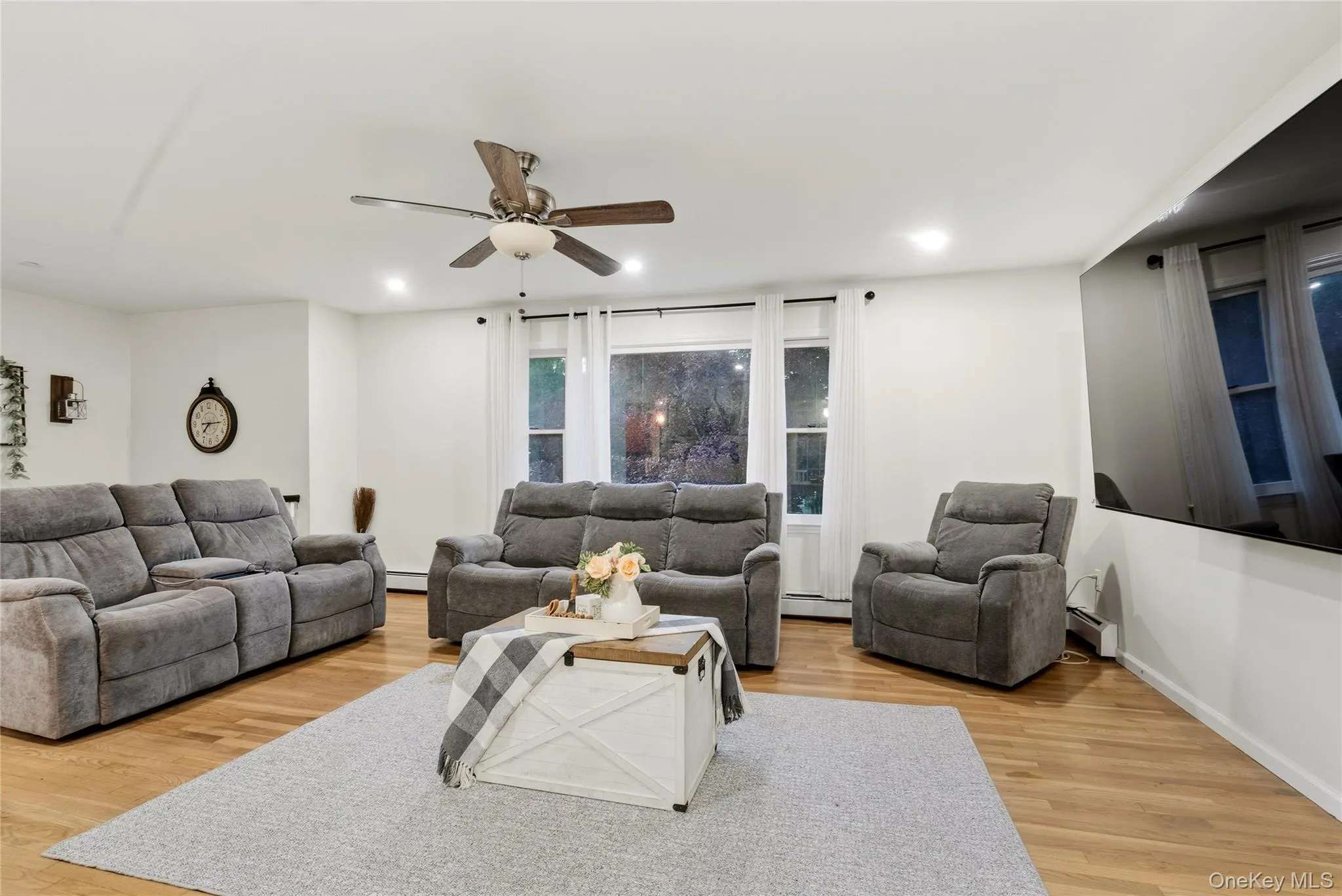 15 Guernsey Drive, New Windsor, NY, 4 Bedrooms Bedrooms, 9 Rooms Rooms,2 BathroomsBathrooms,Residential,For Rent,Guernsey,0,1038925 15 Guernsey Drive, New Windsor, NY, 4 Bedrooms Bedrooms, 9 Rooms Rooms,2 BathroomsBathrooms,Residential,For Rent,Guernsey,0,1038925
