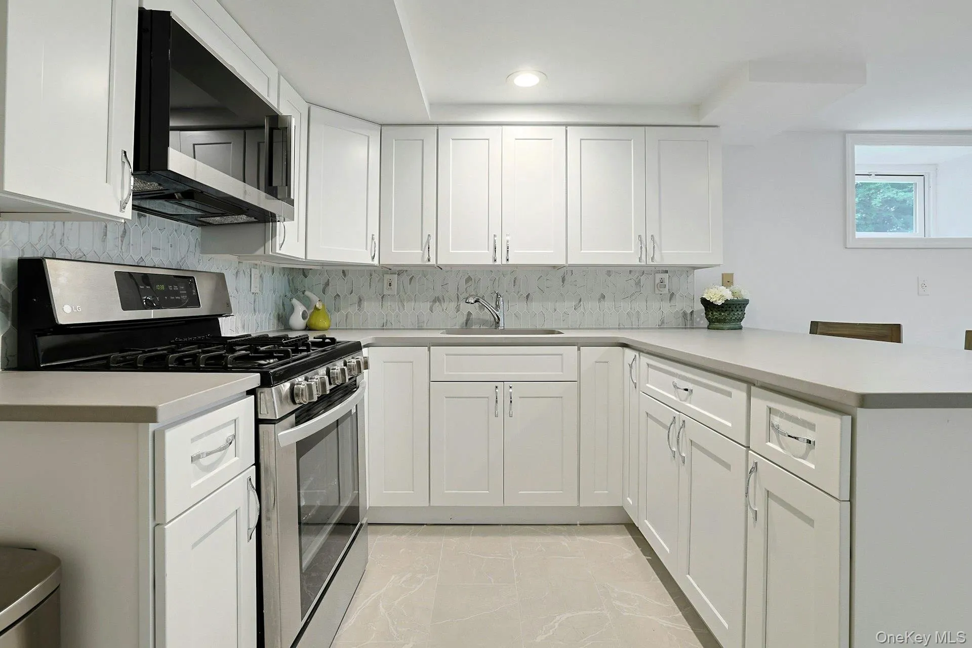 Lower Level Kitchen Lower Level Kitchen