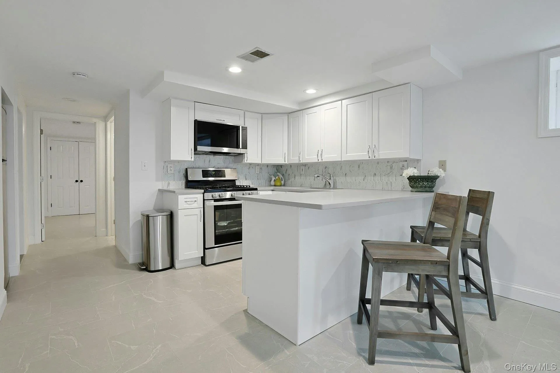 Lower Level Kitchen Lower Level Kitchen