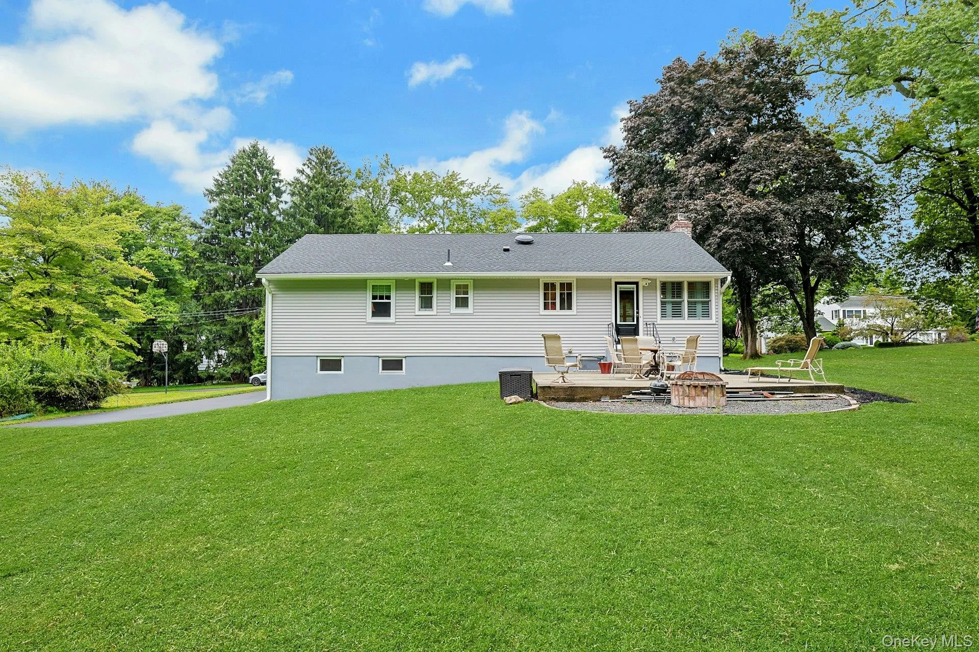 5 Prides Crossing, Clarkstown, NY, 4 Bedrooms Bedrooms, 9 Rooms Rooms,3 BathroomsBathrooms,Residential,For Rent,Prides,0,1038929 5 Prides Crossing, Clarkstown, NY, 4 Bedrooms Bedrooms, 9 Rooms Rooms,3 BathroomsBathrooms,Residential,For Rent,Prides,0,1038929