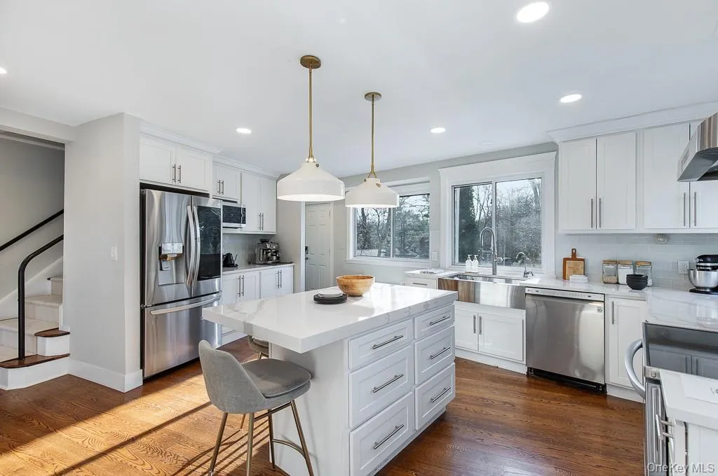 25 Roxbury Road, Greenburgh, NY, 4 Bedrooms Bedrooms, 8 Rooms Rooms,3 BathroomsBathrooms,Residential Lease,For Rent,Roxbury,0,1038932 25 Roxbury Road, Greenburgh, NY, 4 Bedrooms Bedrooms, 8 Rooms Rooms,3 BathroomsBathrooms,Residential Lease,For Rent,Roxbury,0,1038932