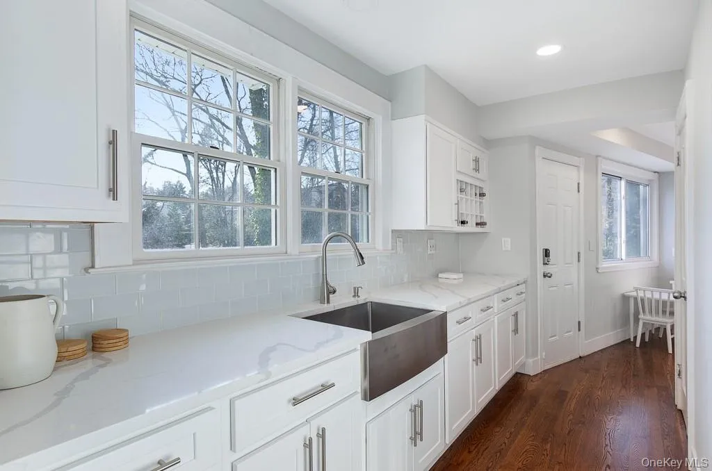 25 Roxbury Road, Greenburgh, NY, 4 Bedrooms Bedrooms, 8 Rooms Rooms,3 BathroomsBathrooms,Residential Lease,For Rent,Roxbury,0,1038932 25 Roxbury Road, Greenburgh, NY, 4 Bedrooms Bedrooms, 8 Rooms Rooms,3 BathroomsBathrooms,Residential Lease,For Rent,Roxbury,0,1038932
