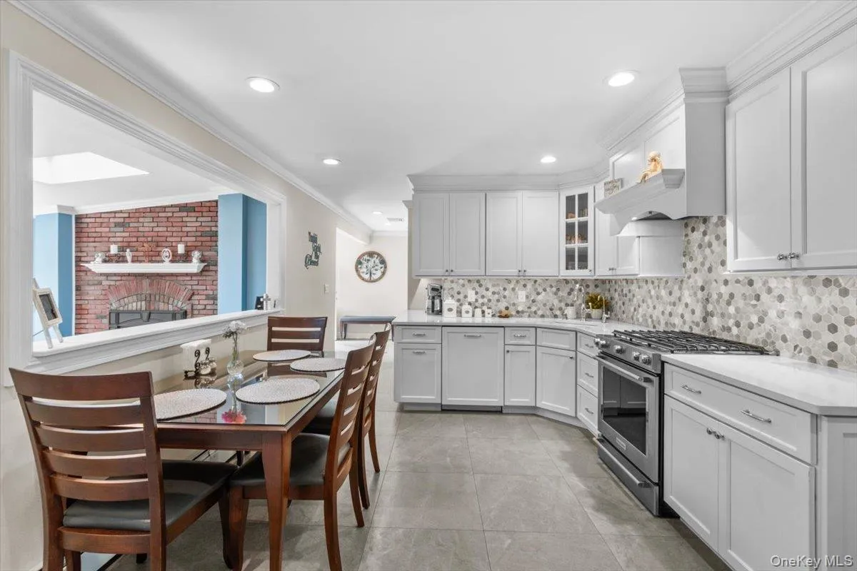 84 Stratler Drive, Brookhaven, NY, 4 Bedrooms Bedrooms, 7 Rooms Rooms,2 BathroomsBathrooms,Residential,For Rent,Stratler,0,1038933 84 Stratler Drive, Brookhaven, NY, 4 Bedrooms Bedrooms, 7 Rooms Rooms,2 BathroomsBathrooms,Residential,For Rent,Stratler,0,1038933