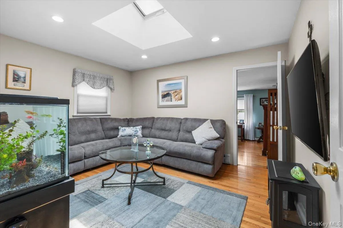 84 Stratler Drive, Brookhaven, NY, 4 Bedrooms Bedrooms, 7 Rooms Rooms,2 BathroomsBathrooms,Residential,For Rent,Stratler,0,1038933 84 Stratler Drive, Brookhaven, NY, 4 Bedrooms Bedrooms, 7 Rooms Rooms,2 BathroomsBathrooms,Residential,For Rent,Stratler,0,1038933
