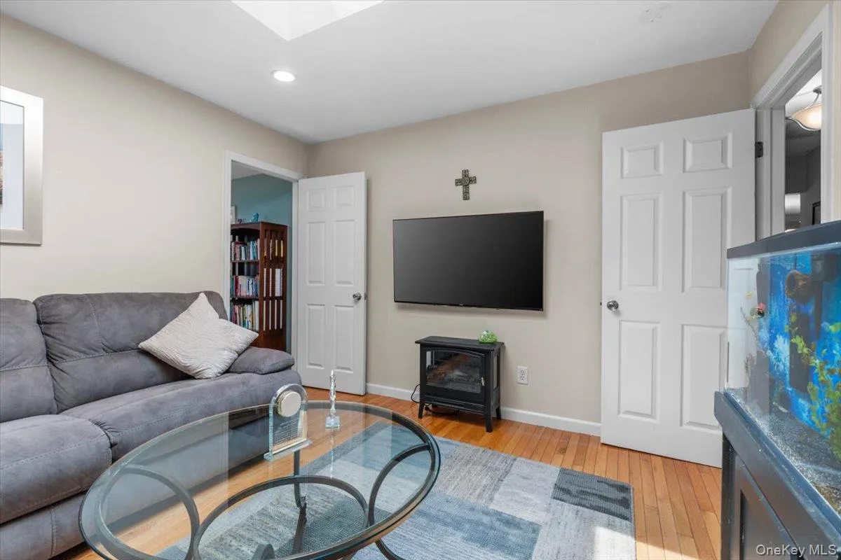 84 Stratler Drive, Brookhaven, NY, 4 Bedrooms Bedrooms, 7 Rooms Rooms,2 BathroomsBathrooms,Residential,For Rent,Stratler,0,1038933 84 Stratler Drive, Brookhaven, NY, 4 Bedrooms Bedrooms, 7 Rooms Rooms,2 BathroomsBathrooms,Residential,For Rent,Stratler,0,1038933