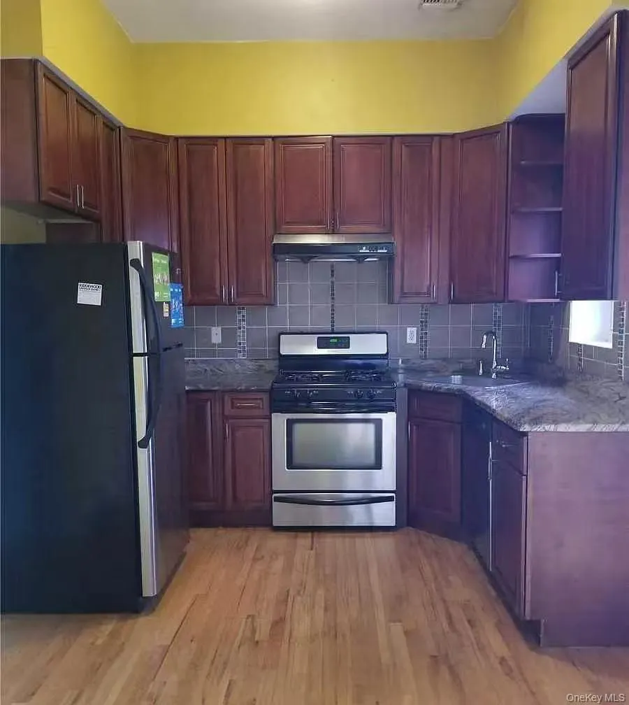 71-74 161st Street, New York, NY, 3 Bedrooms Bedrooms, 7 Rooms Rooms,2 BathroomsBathrooms,Residential Lease,For Rent,161st,0,1038934 71-74 161st Street, New York, NY, 3 Bedrooms Bedrooms, 7 Rooms Rooms,2 BathroomsBathrooms,Residential Lease,For Rent,161st,0,1038934