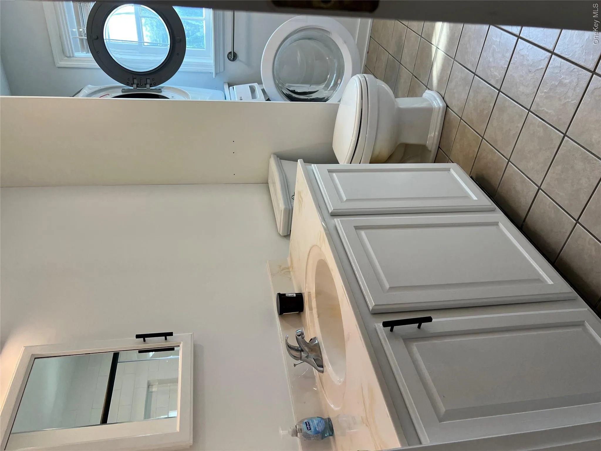 2 Box Tree, Southampton, NY, 4 Bedrooms Bedrooms, 14 Rooms Rooms,3 BathroomsBathrooms,Residential,For Rent,Box Tree,0,1038939 2 Box Tree, Southampton, NY, 4 Bedrooms Bedrooms, 14 Rooms Rooms,3 BathroomsBathrooms,Residential,For Rent,Box Tree,0,1038939