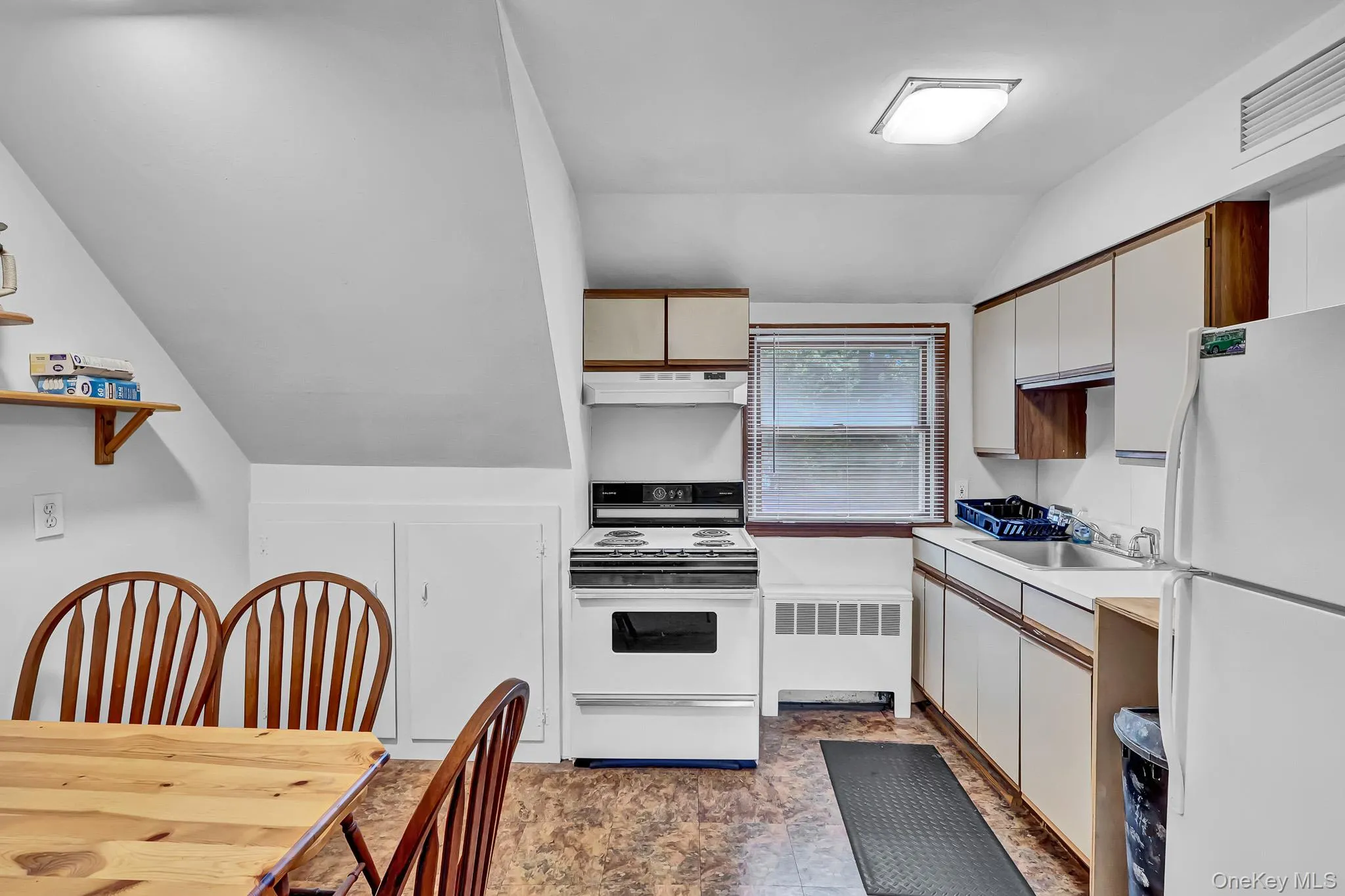 127 Decker Avenue, Hempstead, NY, 3 Bedrooms Bedrooms, 8 Rooms Rooms,2 BathroomsBathrooms,Residential,For Rent,Decker,0,1038942 127 Decker Avenue, Hempstead, NY, 3 Bedrooms Bedrooms, 8 Rooms Rooms,2 BathroomsBathrooms,Residential,For Rent,Decker,0,1038942