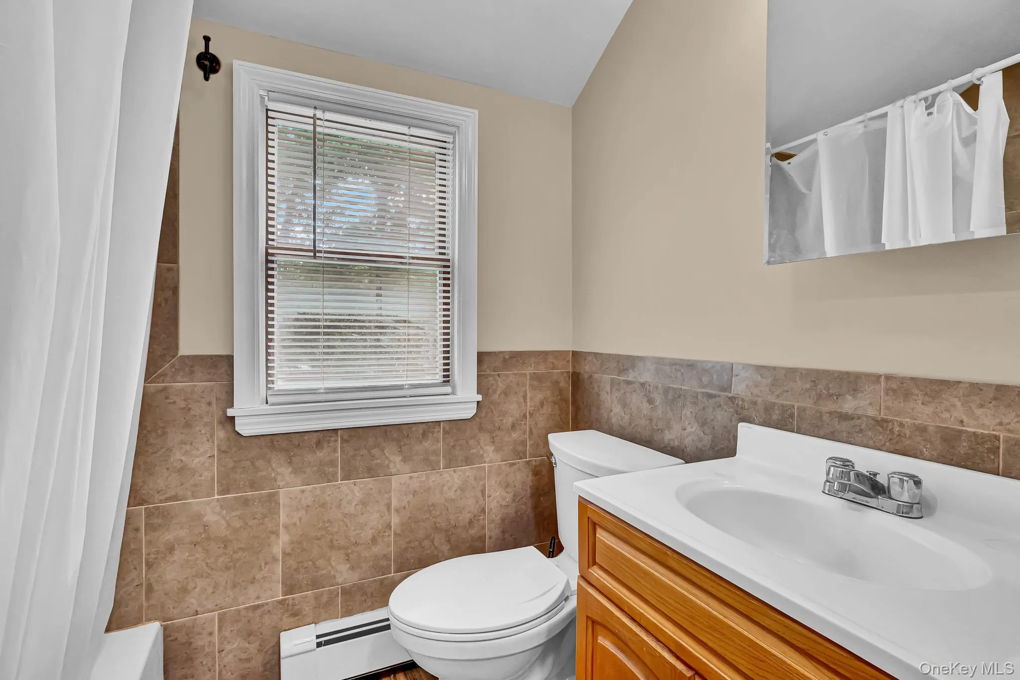 127 Decker Avenue, Hempstead, NY, 3 Bedrooms Bedrooms, 8 Rooms Rooms,2 BathroomsBathrooms,Residential,For Rent,Decker,0,1038942 127 Decker Avenue, Hempstead, NY, 3 Bedrooms Bedrooms, 8 Rooms Rooms,2 BathroomsBathrooms,Residential,For Rent,Decker,0,1038942