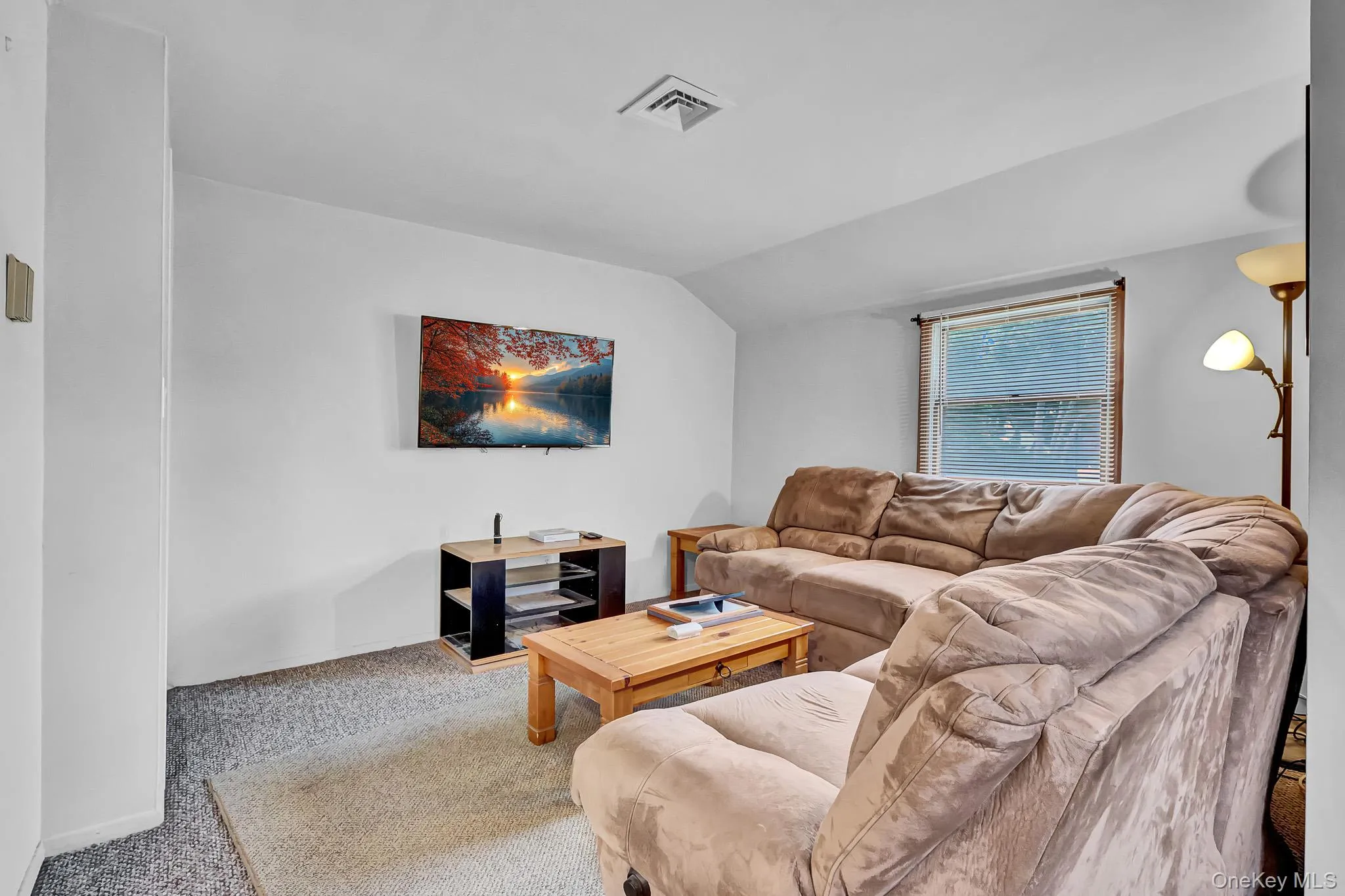 127 Decker Avenue, Hempstead, NY, 3 Bedrooms Bedrooms, 8 Rooms Rooms,2 BathroomsBathrooms,Residential,For Rent,Decker,0,1038942 127 Decker Avenue, Hempstead, NY, 3 Bedrooms Bedrooms, 8 Rooms Rooms,2 BathroomsBathrooms,Residential,For Rent,Decker,0,1038942