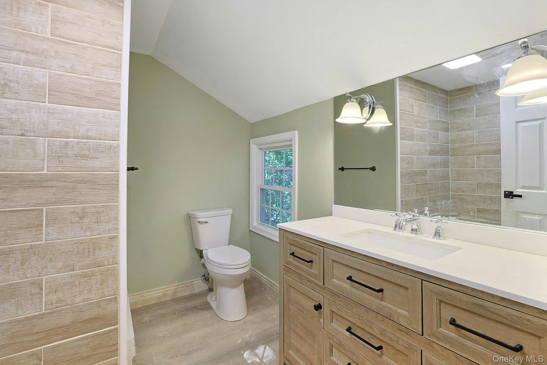 556 Babbling Brook Lane, Clarkstown, NY, 4 Bedrooms Bedrooms, 8 Rooms Rooms,3 BathroomsBathrooms,Residential,For Rent,Babbling Brook,0,1038946 556 Babbling Brook Lane, Clarkstown, NY, 4 Bedrooms Bedrooms, 8 Rooms Rooms,3 BathroomsBathrooms,Residential,For Rent,Babbling Brook,0,1038946