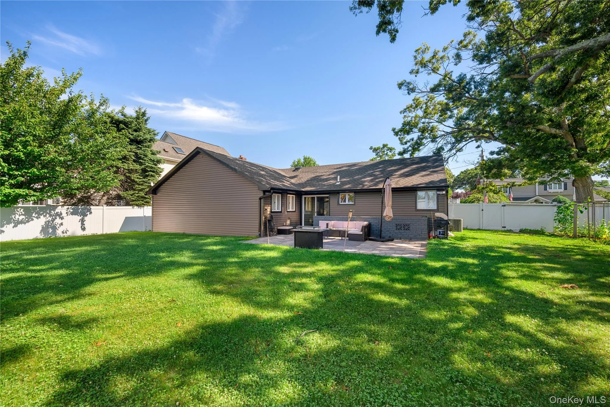 7 Tyrconnell Avenue, Oyster Bay, NY, 4 Bedrooms Bedrooms, 6 Rooms Rooms,2 BathroomsBathrooms,Residential,For Rent,Tyrconnell,0,1038950 7 Tyrconnell Avenue, Oyster Bay, NY, 4 Bedrooms Bedrooms, 6 Rooms Rooms,2 BathroomsBathrooms,Residential,For Rent,Tyrconnell,0,1038950