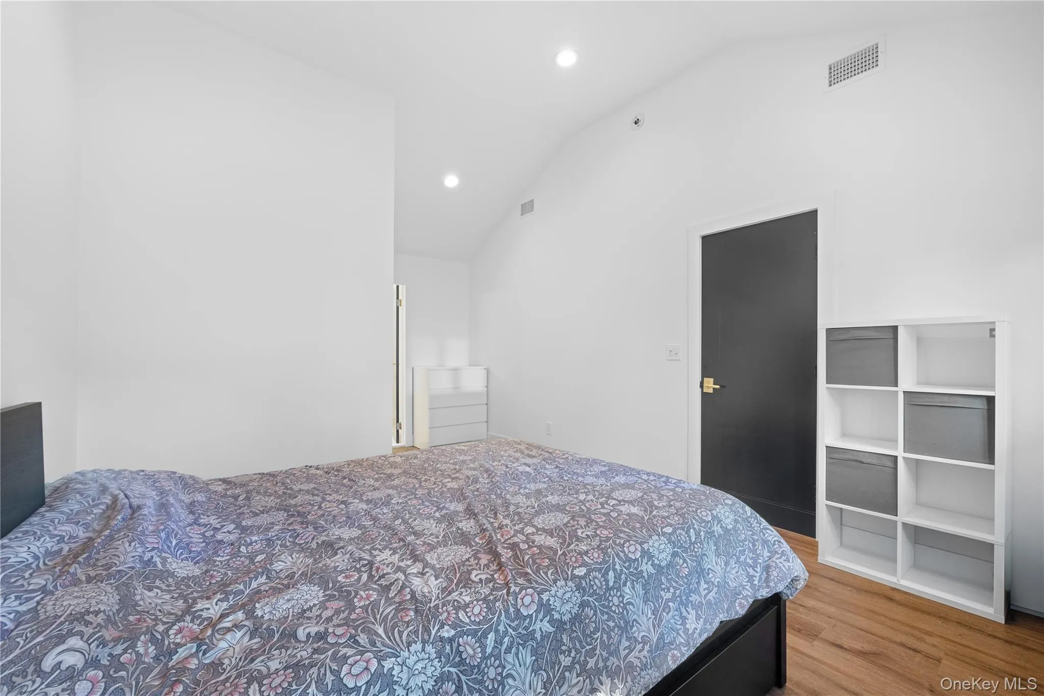 7 Tyrconnell Avenue, Oyster Bay, NY, 4 Bedrooms Bedrooms, 6 Rooms Rooms,2 BathroomsBathrooms,Residential,For Rent,Tyrconnell,0,1038950 7 Tyrconnell Avenue, Oyster Bay, NY, 4 Bedrooms Bedrooms, 6 Rooms Rooms,2 BathroomsBathrooms,Residential,For Rent,Tyrconnell,0,1038950