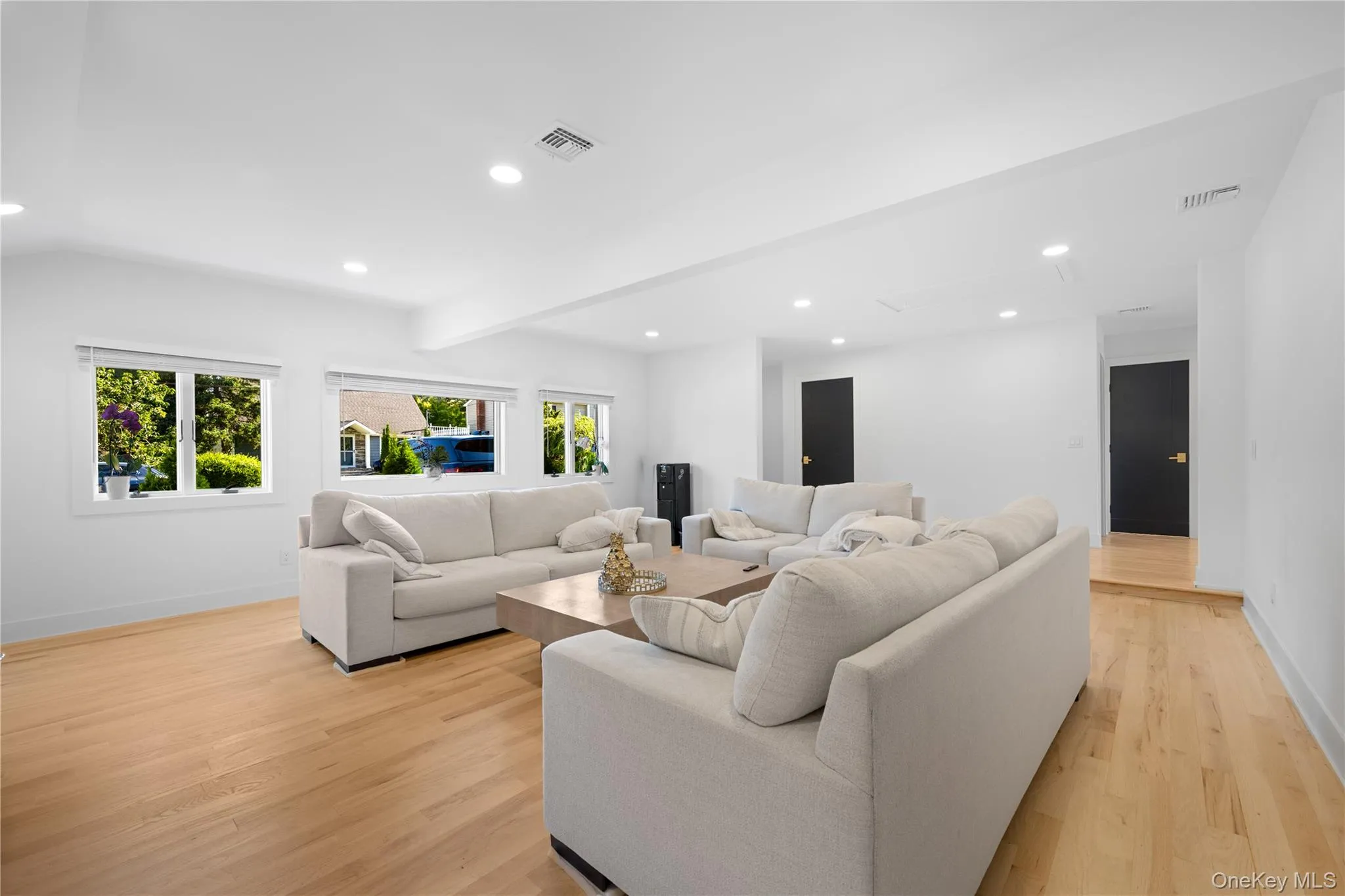 7 Tyrconnell Avenue, Oyster Bay, NY, 4 Bedrooms Bedrooms, 6 Rooms Rooms,2 BathroomsBathrooms,Residential,For Rent,Tyrconnell,0,1038950 7 Tyrconnell Avenue, Oyster Bay, NY, 4 Bedrooms Bedrooms, 6 Rooms Rooms,2 BathroomsBathrooms,Residential,For Rent,Tyrconnell,0,1038950