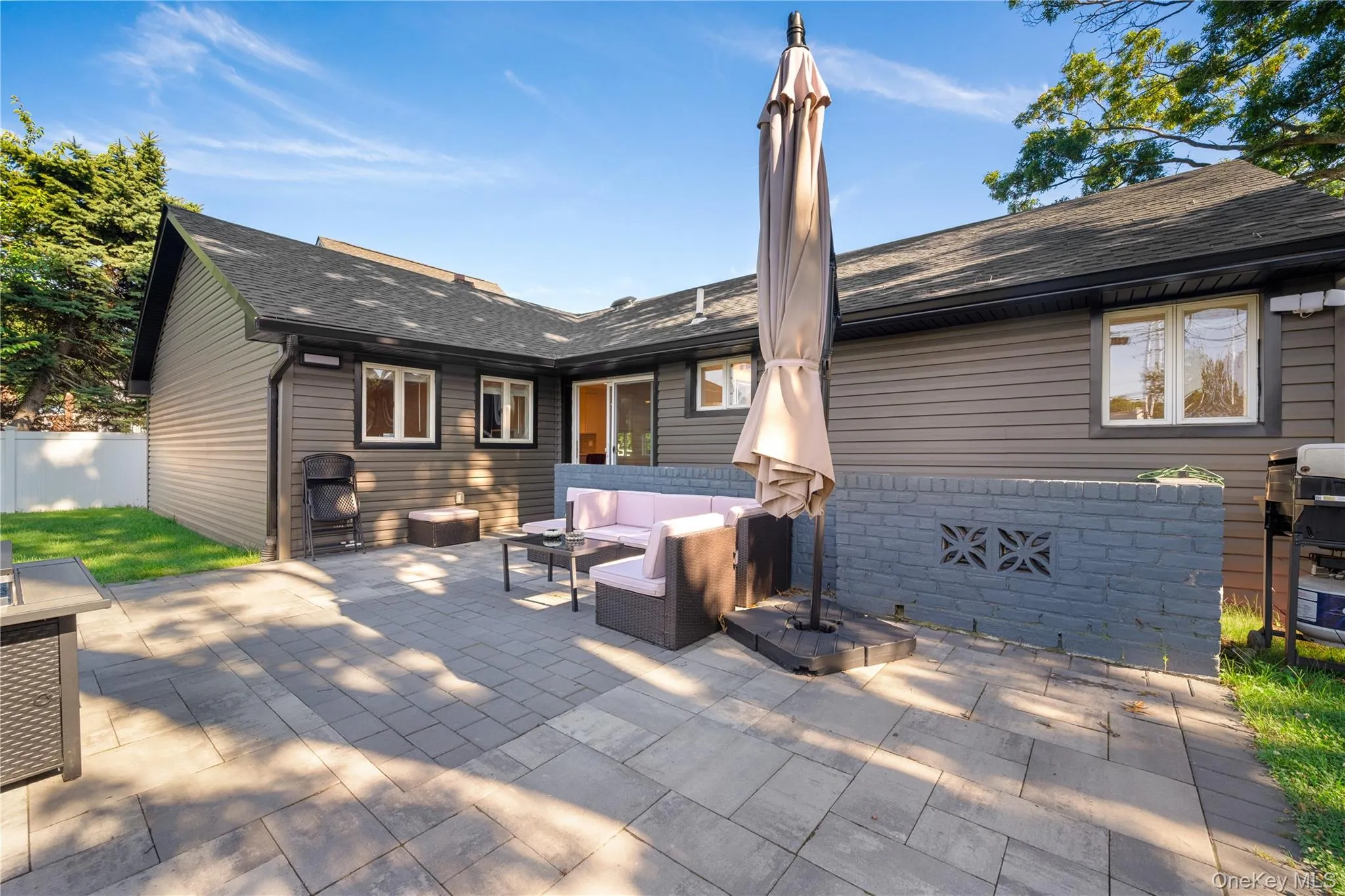 7 Tyrconnell Avenue, Oyster Bay, NY, 4 Bedrooms Bedrooms, 6 Rooms Rooms,2 BathroomsBathrooms,Residential,For Rent,Tyrconnell,0,1038950 7 Tyrconnell Avenue, Oyster Bay, NY, 4 Bedrooms Bedrooms, 6 Rooms Rooms,2 BathroomsBathrooms,Residential,For Rent,Tyrconnell,0,1038950