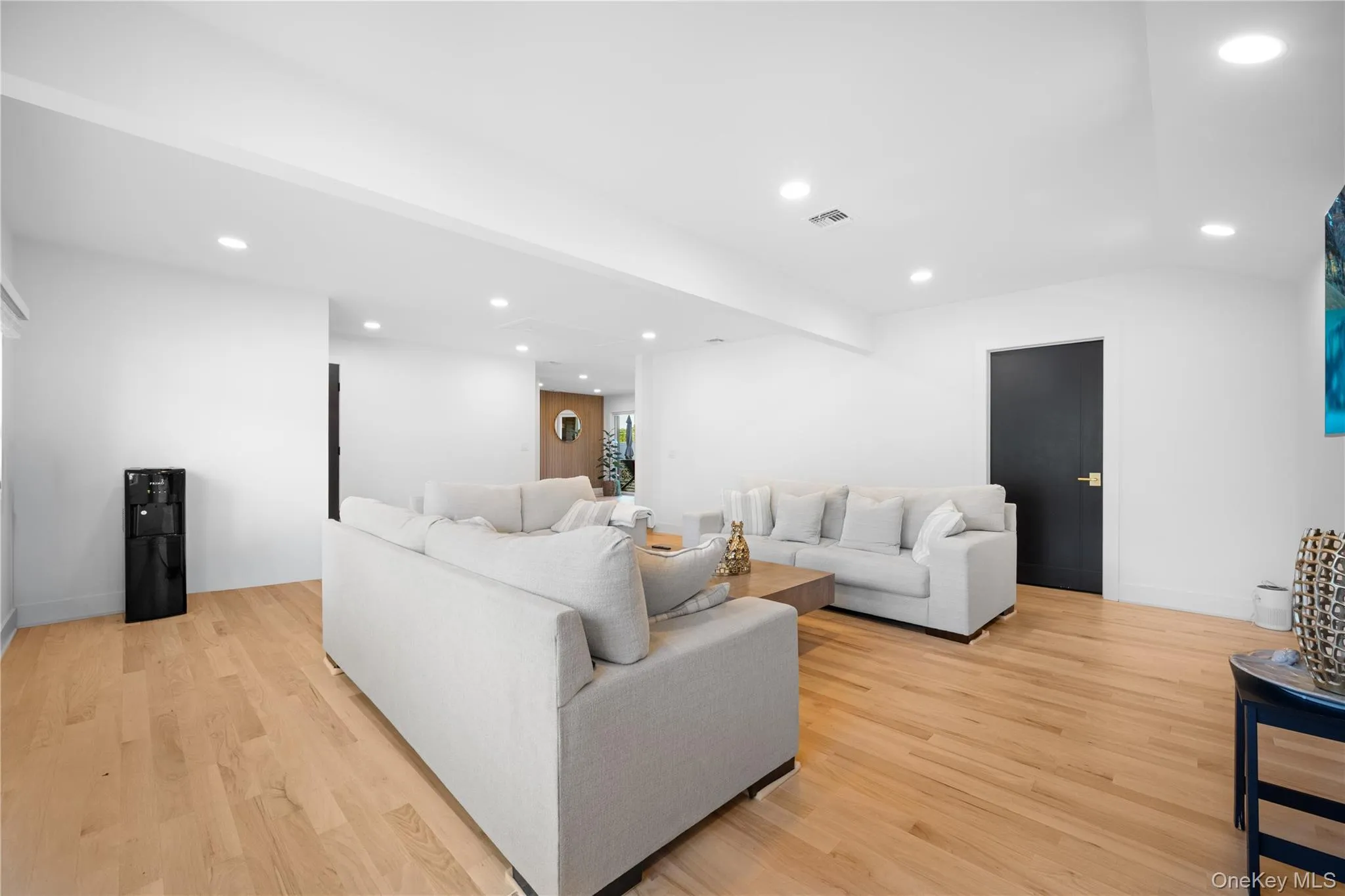7 Tyrconnell Avenue, Oyster Bay, NY, 4 Bedrooms Bedrooms, 6 Rooms Rooms,2 BathroomsBathrooms,Residential,For Rent,Tyrconnell,0,1038950 7 Tyrconnell Avenue, Oyster Bay, NY, 4 Bedrooms Bedrooms, 6 Rooms Rooms,2 BathroomsBathrooms,Residential,For Rent,Tyrconnell,0,1038950