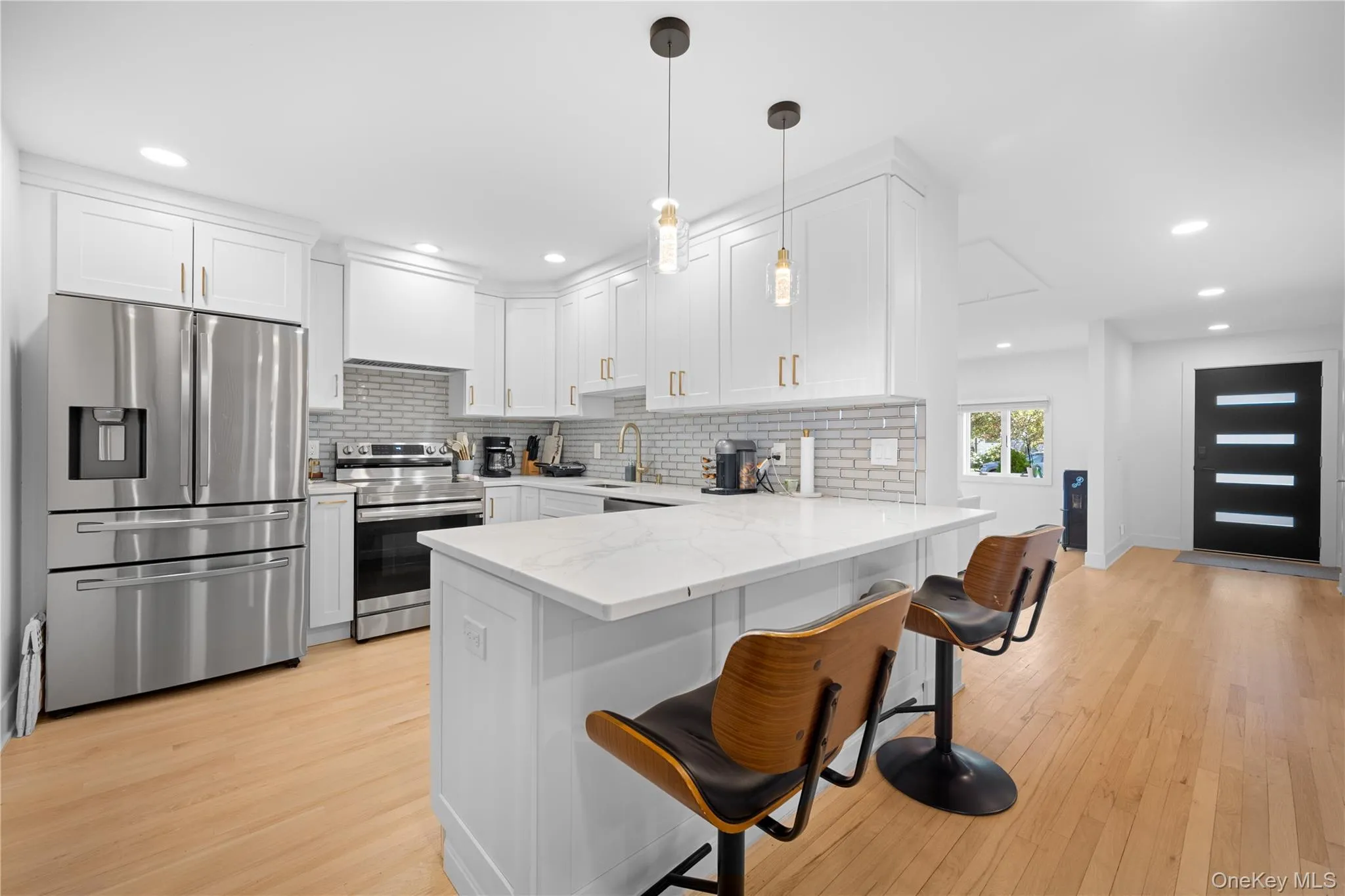 7 Tyrconnell Avenue, Oyster Bay, NY, 4 Bedrooms Bedrooms, 6 Rooms Rooms,2 BathroomsBathrooms,Residential,For Rent,Tyrconnell,0,1038950 7 Tyrconnell Avenue, Oyster Bay, NY, 4 Bedrooms Bedrooms, 6 Rooms Rooms,2 BathroomsBathrooms,Residential,For Rent,Tyrconnell,0,1038950