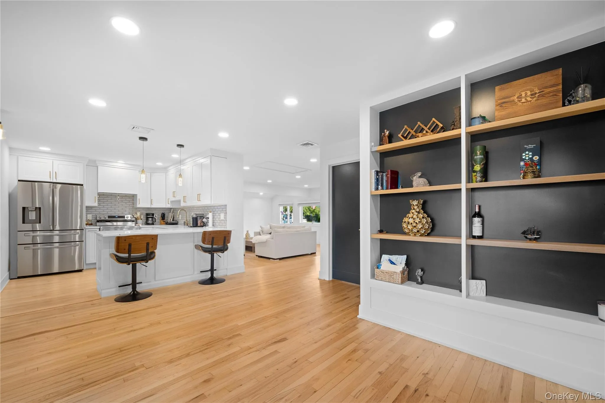 7 Tyrconnell Avenue, Oyster Bay, NY, 4 Bedrooms Bedrooms, 6 Rooms Rooms,2 BathroomsBathrooms,Residential,For Rent,Tyrconnell,0,1038950 7 Tyrconnell Avenue, Oyster Bay, NY, 4 Bedrooms Bedrooms, 6 Rooms Rooms,2 BathroomsBathrooms,Residential,For Rent,Tyrconnell,0,1038950