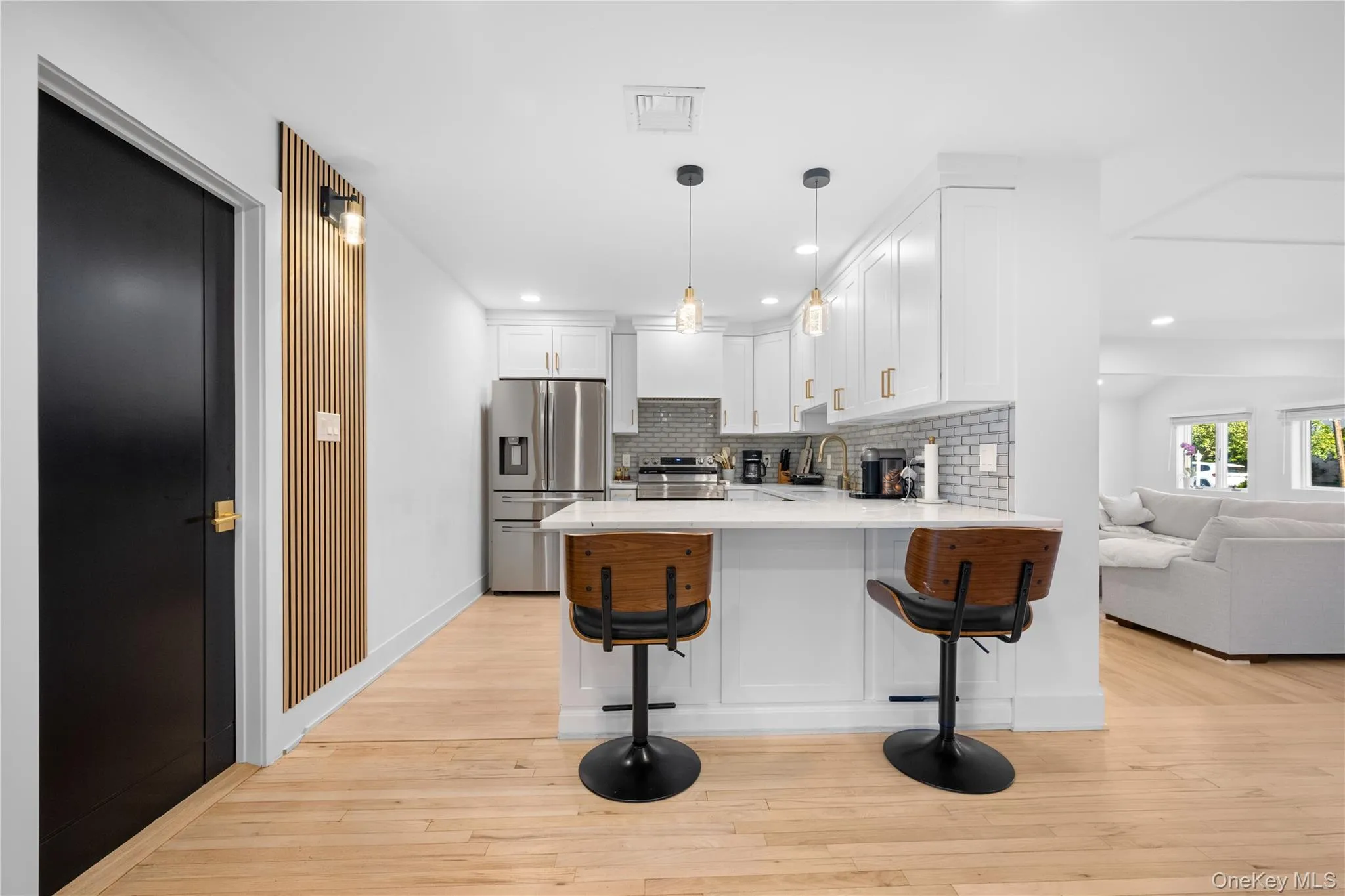 7 Tyrconnell Avenue, Oyster Bay, NY, 4 Bedrooms Bedrooms, 6 Rooms Rooms,2 BathroomsBathrooms,Residential,For Rent,Tyrconnell,0,1038950 7 Tyrconnell Avenue, Oyster Bay, NY, 4 Bedrooms Bedrooms, 6 Rooms Rooms,2 BathroomsBathrooms,Residential,For Rent,Tyrconnell,0,1038950