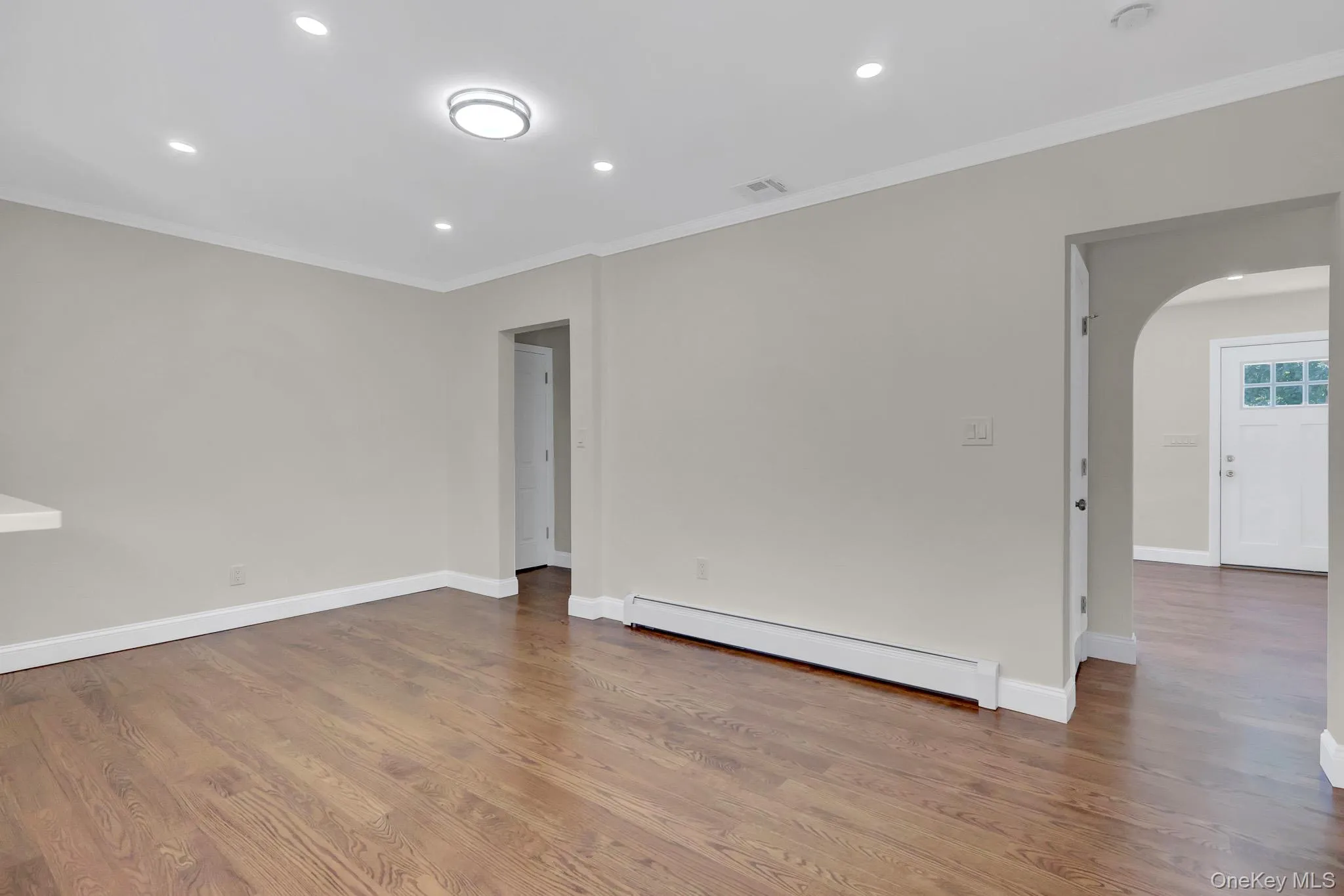 71 Valentine Avenue, Glen Cove, NY, 2 Bedrooms Bedrooms, 5 Rooms Rooms,1 BathroomBathrooms,Residential,For Rent,Valentine,0,1038951 71 Valentine Avenue, Glen Cove, NY, 2 Bedrooms Bedrooms, 5 Rooms Rooms,1 BathroomBathrooms,Residential,For Rent,Valentine,0,1038951