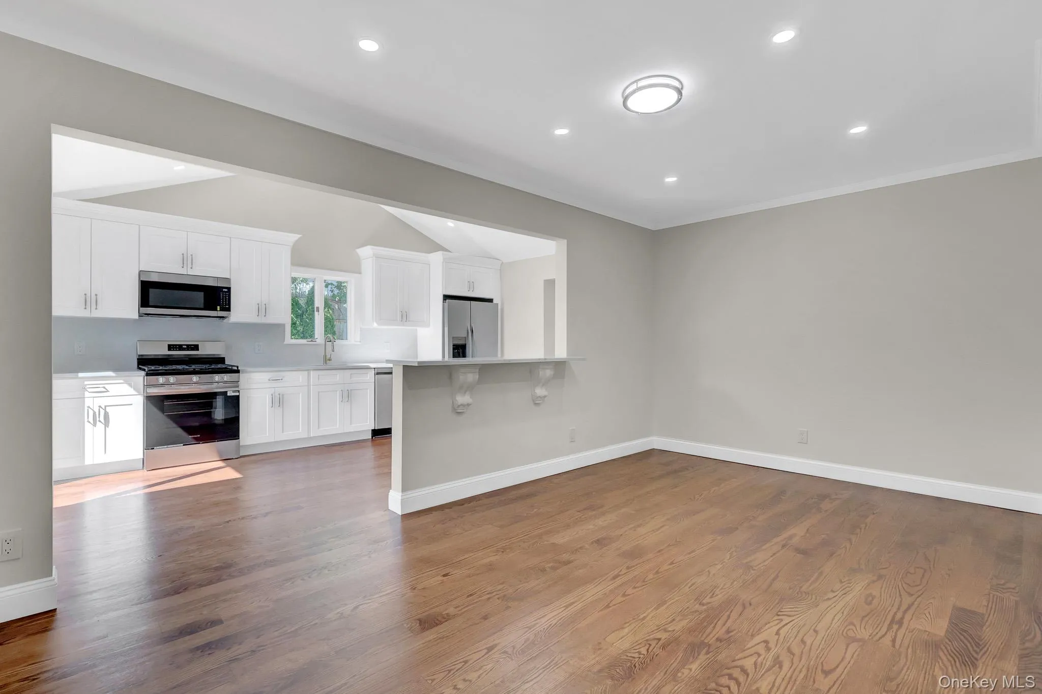 71 Valentine Avenue, Glen Cove, NY, 2 Bedrooms Bedrooms, 5 Rooms Rooms,1 BathroomBathrooms,Residential,For Rent,Valentine,0,1038951 71 Valentine Avenue, Glen Cove, NY, 2 Bedrooms Bedrooms, 5 Rooms Rooms,1 BathroomBathrooms,Residential,For Rent,Valentine,0,1038951