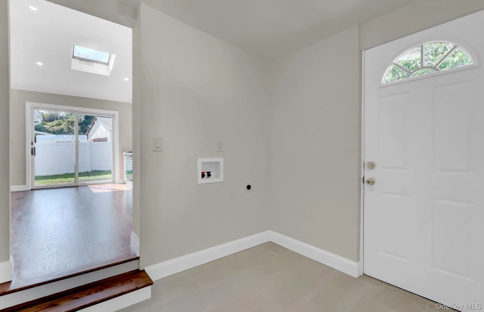 71 Valentine Avenue, Glen Cove, NY, 2 Bedrooms Bedrooms, 5 Rooms Rooms,1 BathroomBathrooms,Residential,For Rent,Valentine,0,1038951 71 Valentine Avenue, Glen Cove, NY, 2 Bedrooms Bedrooms, 5 Rooms Rooms,1 BathroomBathrooms,Residential,For Rent,Valentine,0,1038951