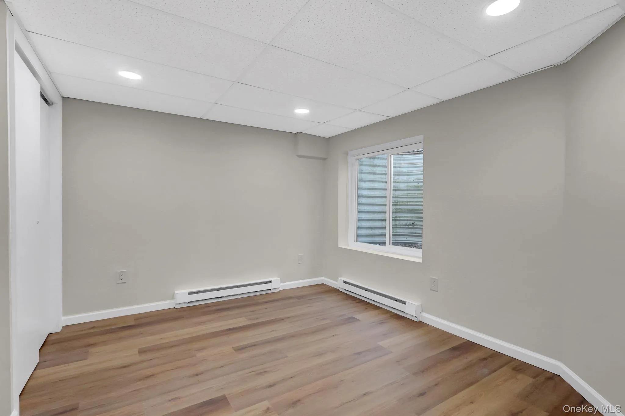 71 Valentine Avenue, Glen Cove, NY, 2 Bedrooms Bedrooms, 5 Rooms Rooms,1 BathroomBathrooms,Residential,For Rent,Valentine,0,1038951 71 Valentine Avenue, Glen Cove, NY, 2 Bedrooms Bedrooms, 5 Rooms Rooms,1 BathroomBathrooms,Residential,For Rent,Valentine,0,1038951