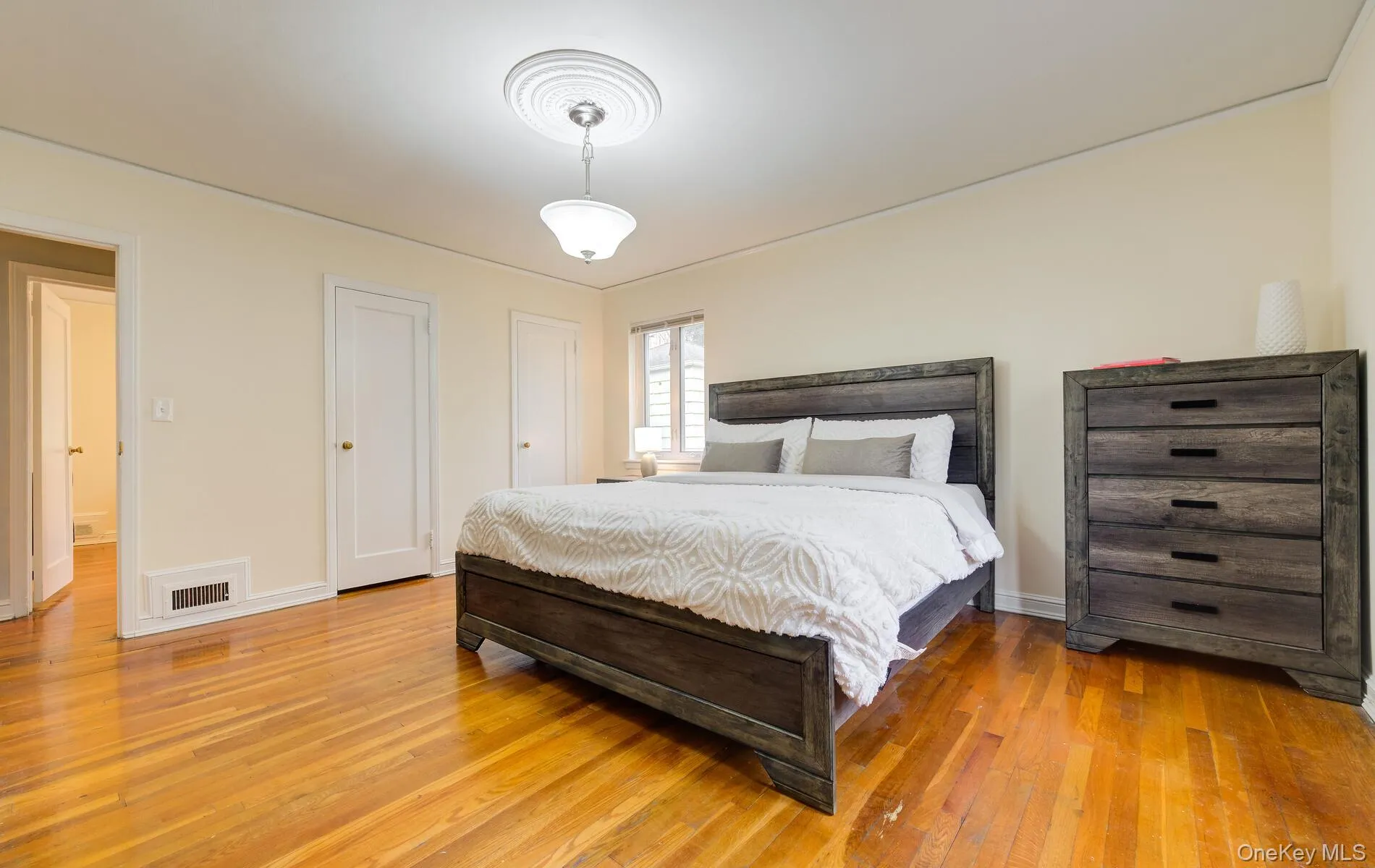 9 Wimbleton Lane, North Hempstead, NY, 3 Bedrooms Bedrooms, 7 Rooms Rooms,2 BathroomsBathrooms,Residential,For Rent,Wimbleton,0,1038963 9 Wimbleton Lane, North Hempstead, NY, 3 Bedrooms Bedrooms, 7 Rooms Rooms,2 BathroomsBathrooms,Residential,For Rent,Wimbleton,0,1038963