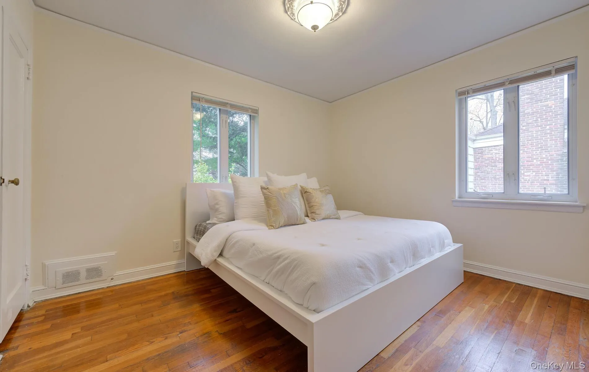 9 Wimbleton Lane, North Hempstead, NY, 3 Bedrooms Bedrooms, 7 Rooms Rooms,2 BathroomsBathrooms,Residential,For Rent,Wimbleton,0,1038963 9 Wimbleton Lane, North Hempstead, NY, 3 Bedrooms Bedrooms, 7 Rooms Rooms,2 BathroomsBathrooms,Residential,For Rent,Wimbleton,0,1038963