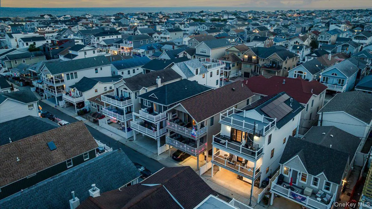 97 Wisconsin Street, Long Beach, NY, 3 Bedrooms Bedrooms, 9 Rooms Rooms,2 BathroomsBathrooms,Residential,For Rent,Wisconsin,0,1038966 97 Wisconsin Street, Long Beach, NY, 3 Bedrooms Bedrooms, 9 Rooms Rooms,2 BathroomsBathrooms,Residential,For Rent,Wisconsin,0,1038966