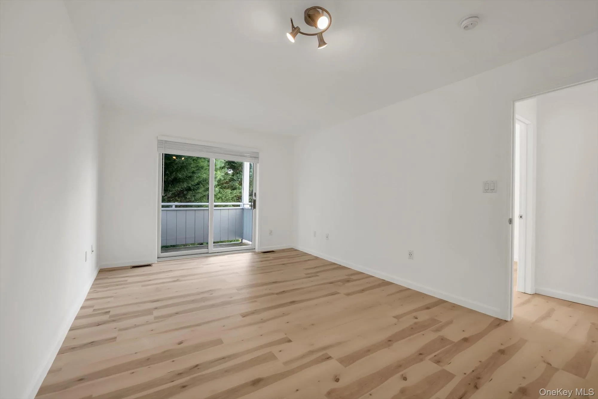 242-07A Oak Park Drive, New York, NY, 2 Bedrooms Bedrooms, 6 Rooms Rooms,2 BathroomsBathrooms,Residential,For Rent,Oak Park,0,1038967 242-07A Oak Park Drive, New York, NY, 2 Bedrooms Bedrooms, 6 Rooms Rooms,2 BathroomsBathrooms,Residential,For Rent,Oak Park,0,1038967