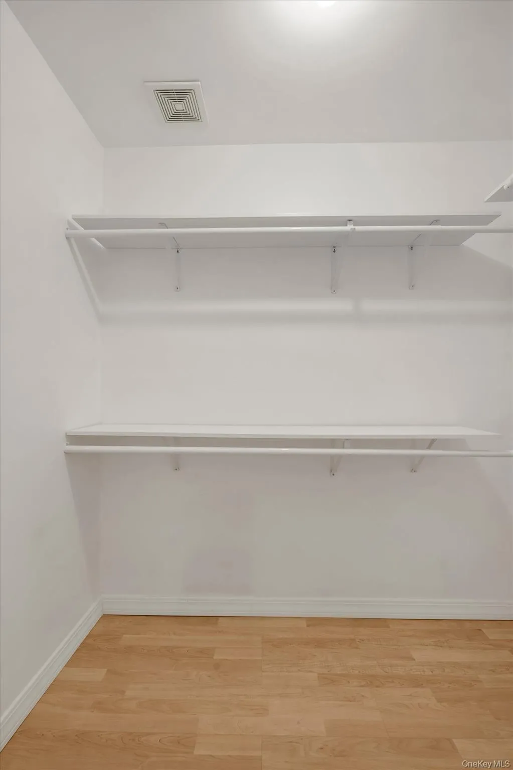 242-07A Oak Park Drive, New York, NY, 2 Bedrooms Bedrooms, 6 Rooms Rooms,2 BathroomsBathrooms,Residential,For Rent,Oak Park,0,1038967 242-07A Oak Park Drive, New York, NY, 2 Bedrooms Bedrooms, 6 Rooms Rooms,2 BathroomsBathrooms,Residential,For Rent,Oak Park,0,1038967