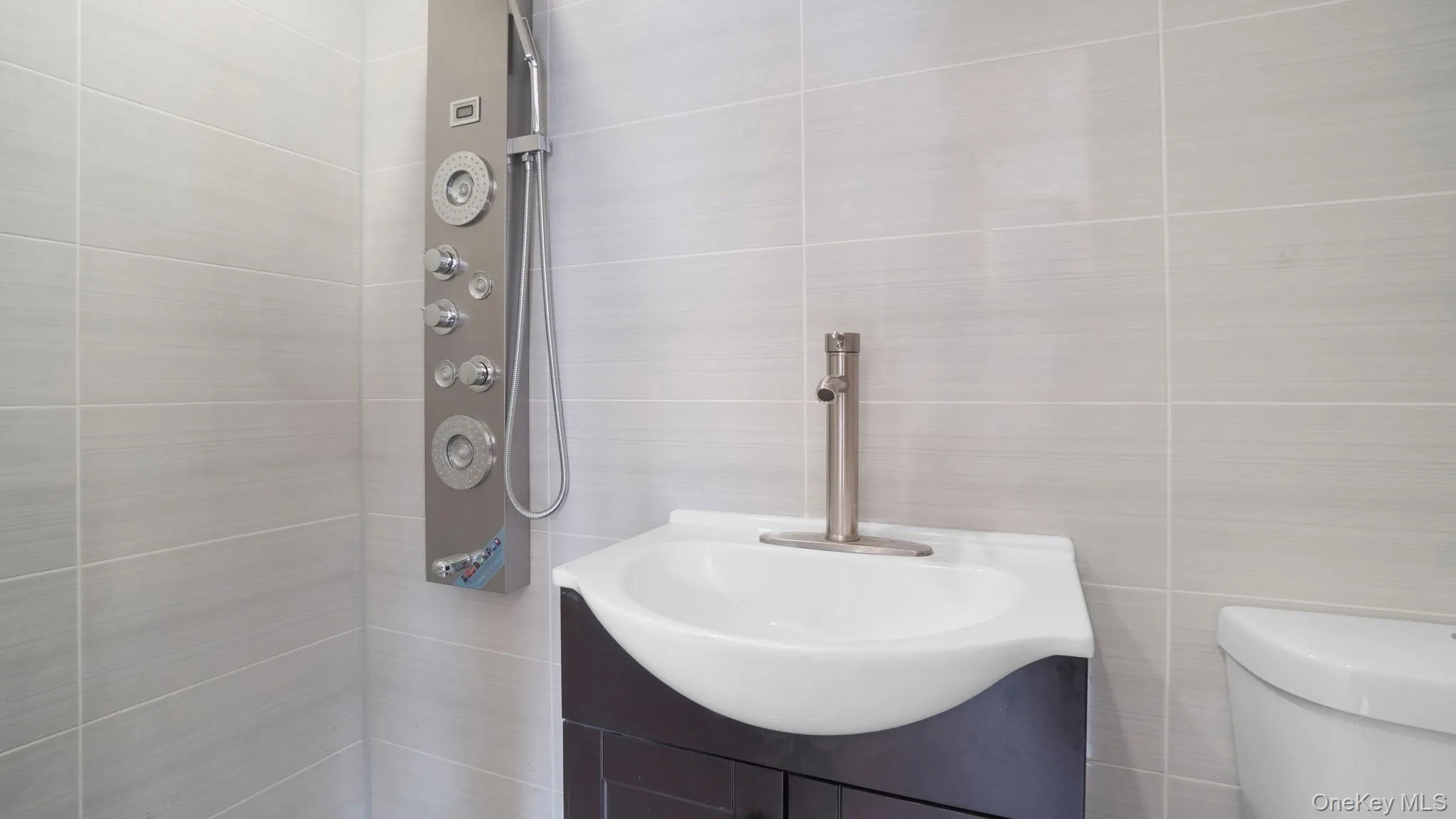 190-13 109th Road, New York, NY, 6 Bedrooms Bedrooms, 12 Rooms Rooms,3 BathroomsBathrooms,Residential,For Rent,109th,0,1038970 190-13 109th Road, New York, NY, 6 Bedrooms Bedrooms, 12 Rooms Rooms,3 BathroomsBathrooms,Residential,For Rent,109th,0,1038970