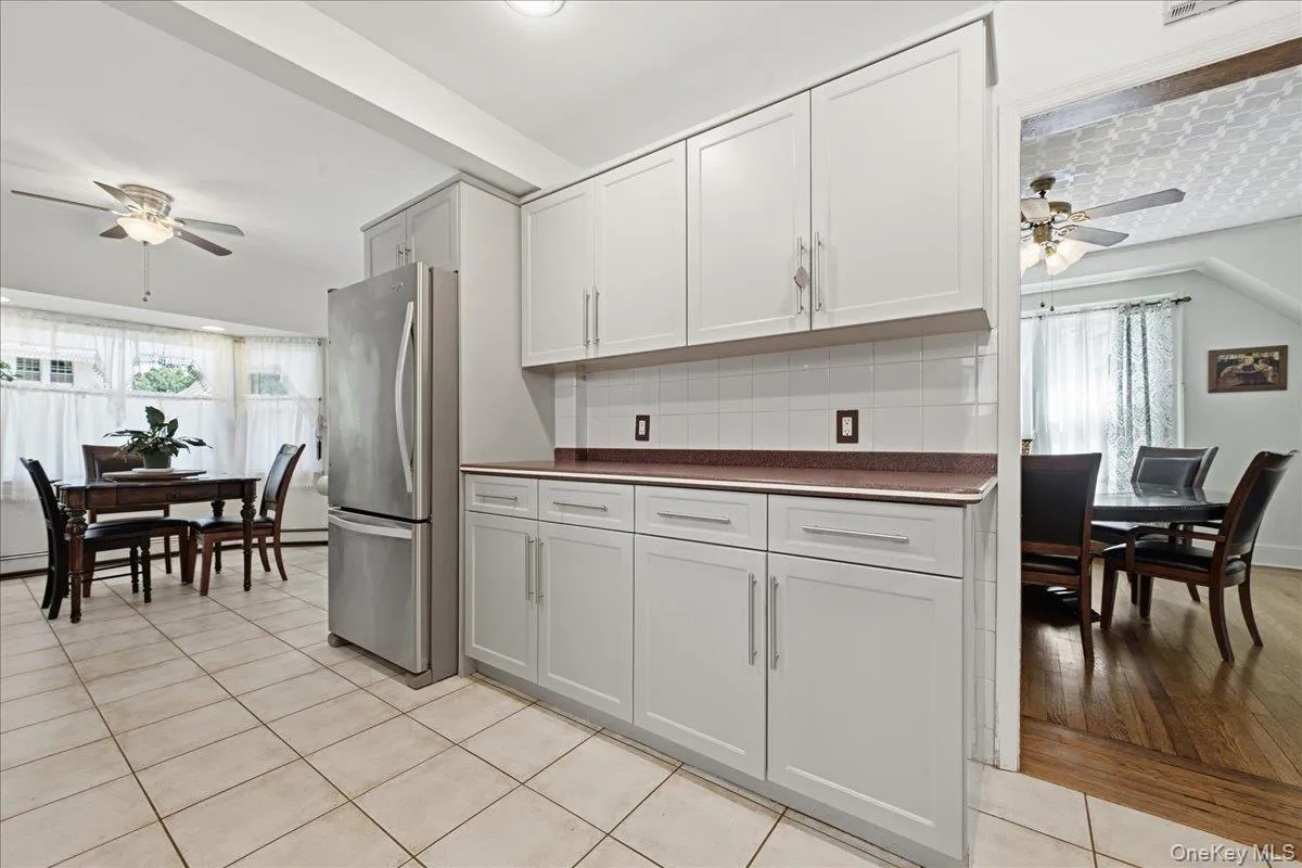 53 Larch Avenue, Hempstead, NY, 5 Bedrooms Bedrooms, 10 Rooms Rooms,1 BathroomBathrooms,Residential,For Rent,Larch,0,1038973 53 Larch Avenue, Hempstead, NY, 5 Bedrooms Bedrooms, 10 Rooms Rooms,1 BathroomBathrooms,Residential,For Rent,Larch,0,1038973
