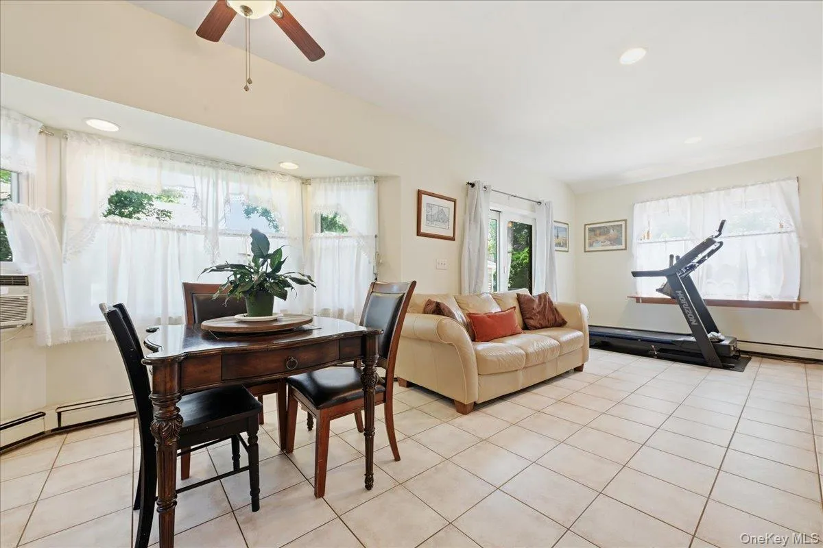 53 Larch Avenue, Hempstead, NY, 5 Bedrooms Bedrooms, 10 Rooms Rooms,1 BathroomBathrooms,Residential,For Rent,Larch,0,1038973 53 Larch Avenue, Hempstead, NY, 5 Bedrooms Bedrooms, 10 Rooms Rooms,1 BathroomBathrooms,Residential,For Rent,Larch,0,1038973