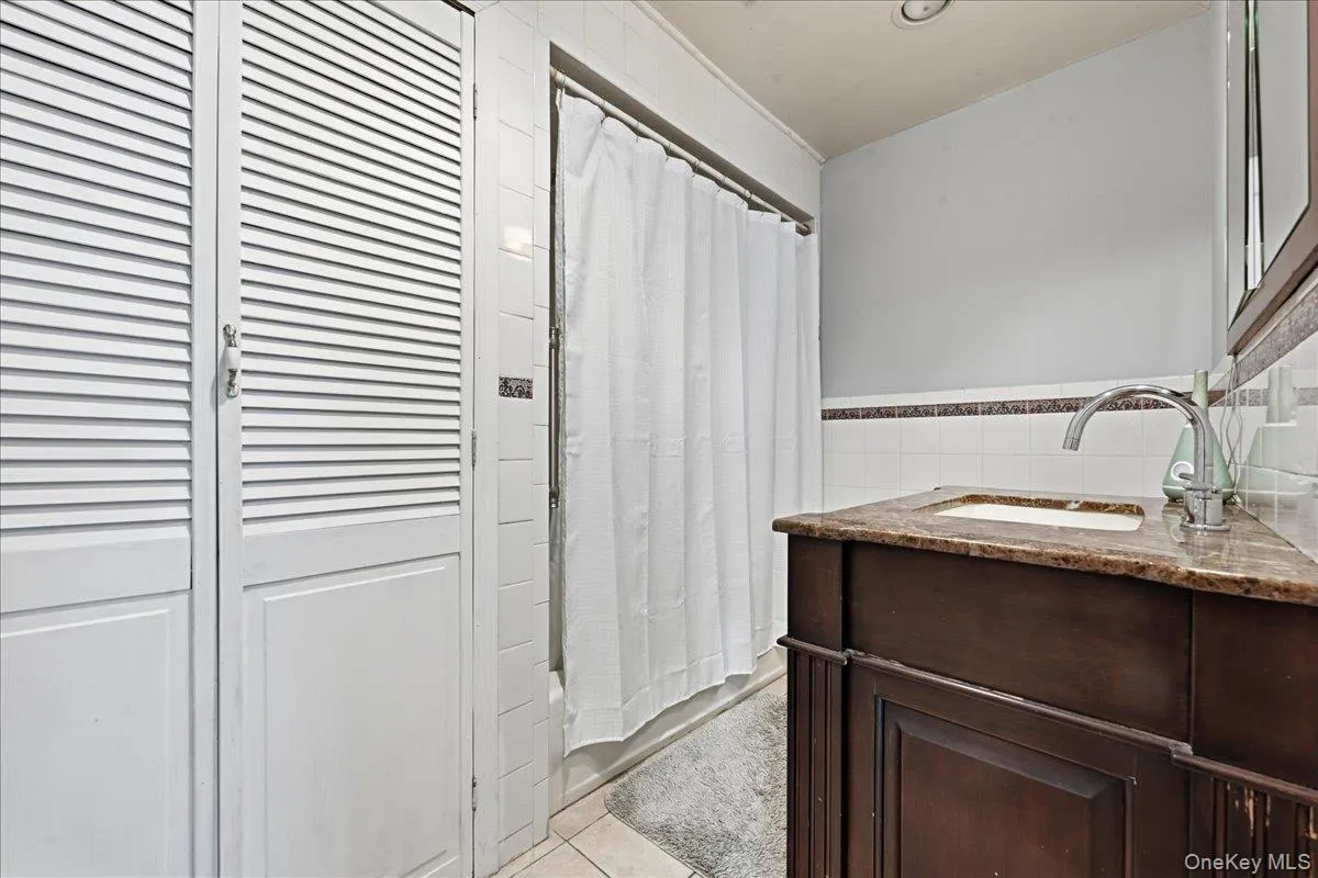 53 Larch Avenue, Hempstead, NY, 5 Bedrooms Bedrooms, 10 Rooms Rooms,1 BathroomBathrooms,Residential,For Rent,Larch,0,1038973 53 Larch Avenue, Hempstead, NY, 5 Bedrooms Bedrooms, 10 Rooms Rooms,1 BathroomBathrooms,Residential,For Rent,Larch,0,1038973