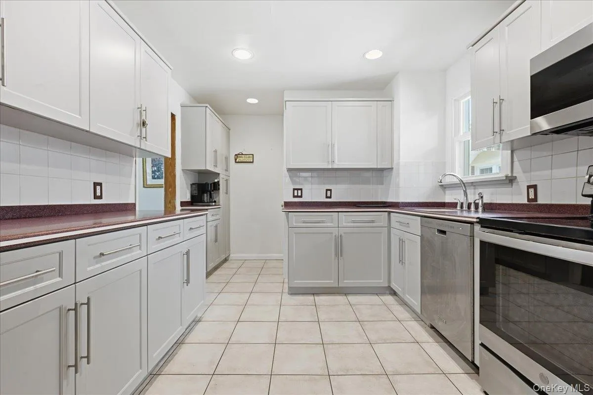 53 Larch Avenue, Hempstead, NY, 5 Bedrooms Bedrooms, 10 Rooms Rooms,1 BathroomBathrooms,Residential,For Rent,Larch,0,1038973 53 Larch Avenue, Hempstead, NY, 5 Bedrooms Bedrooms, 10 Rooms Rooms,1 BathroomBathrooms,Residential,For Rent,Larch,0,1038973