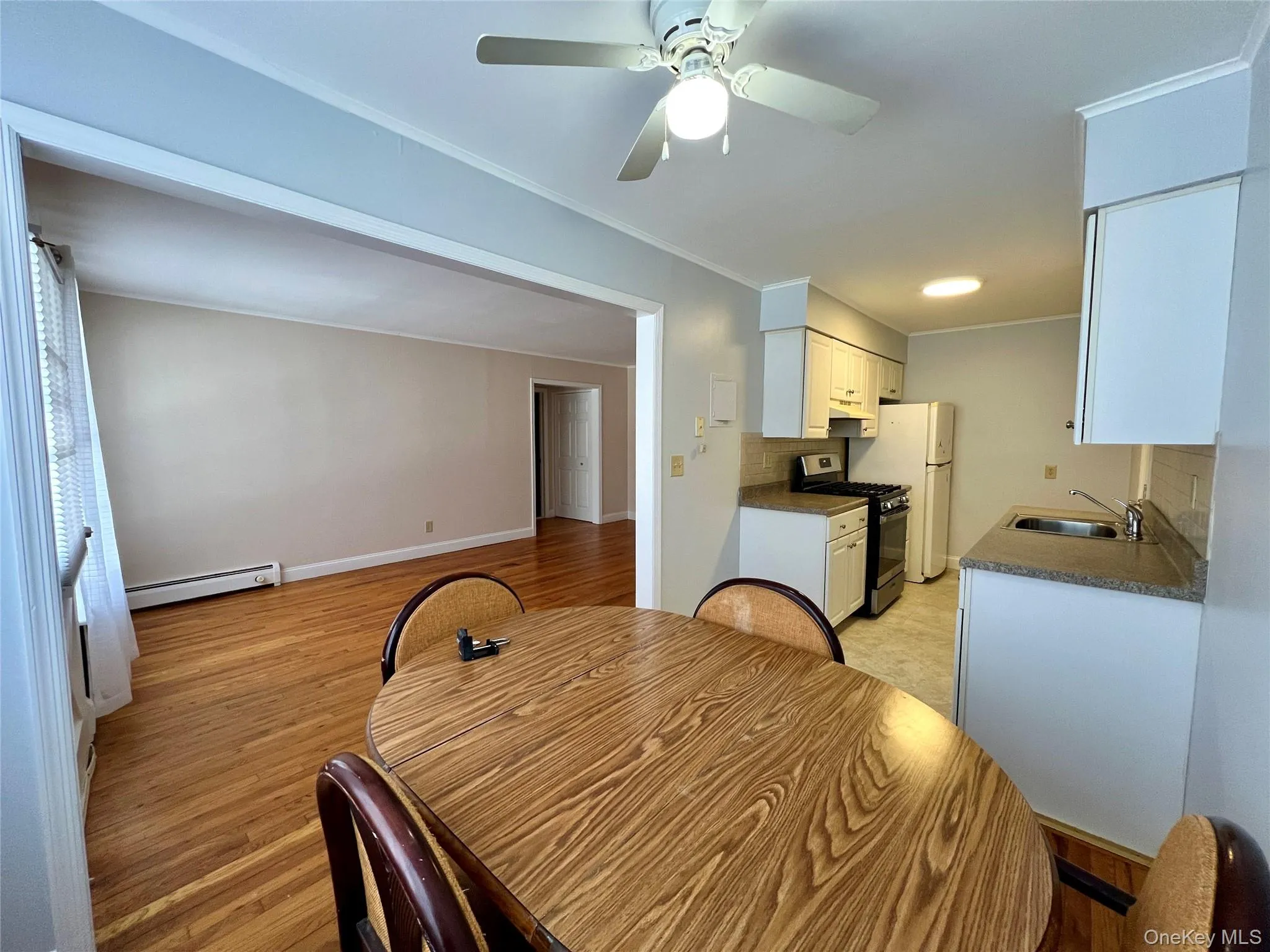 4 COLONIAL Road, Beacon, NY, 1 Bedroom Bedrooms, 4 Rooms Rooms,1 BathroomBathrooms,Residential,For Rent,COLONIAL,0,1038978 4 COLONIAL Road, Beacon, NY, 1 Bedroom Bedrooms, 4 Rooms Rooms,1 BathroomBathrooms,Residential,For Rent,COLONIAL,0,1038978